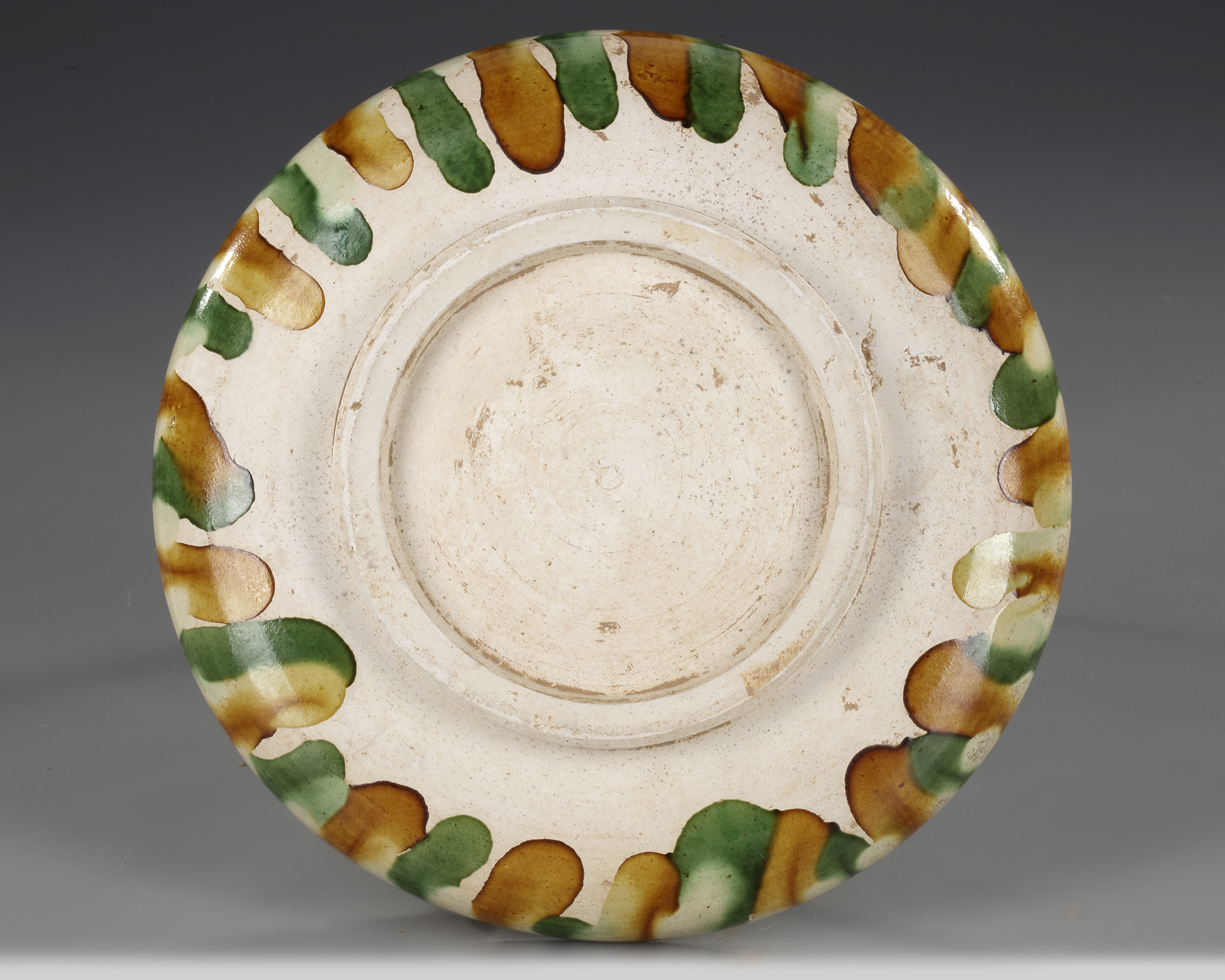 A CHINESE SANCAI GLAZED TRAY AND NINE CUPS, TANG DYNASTY (618-906 AD) - Image 3 of 4