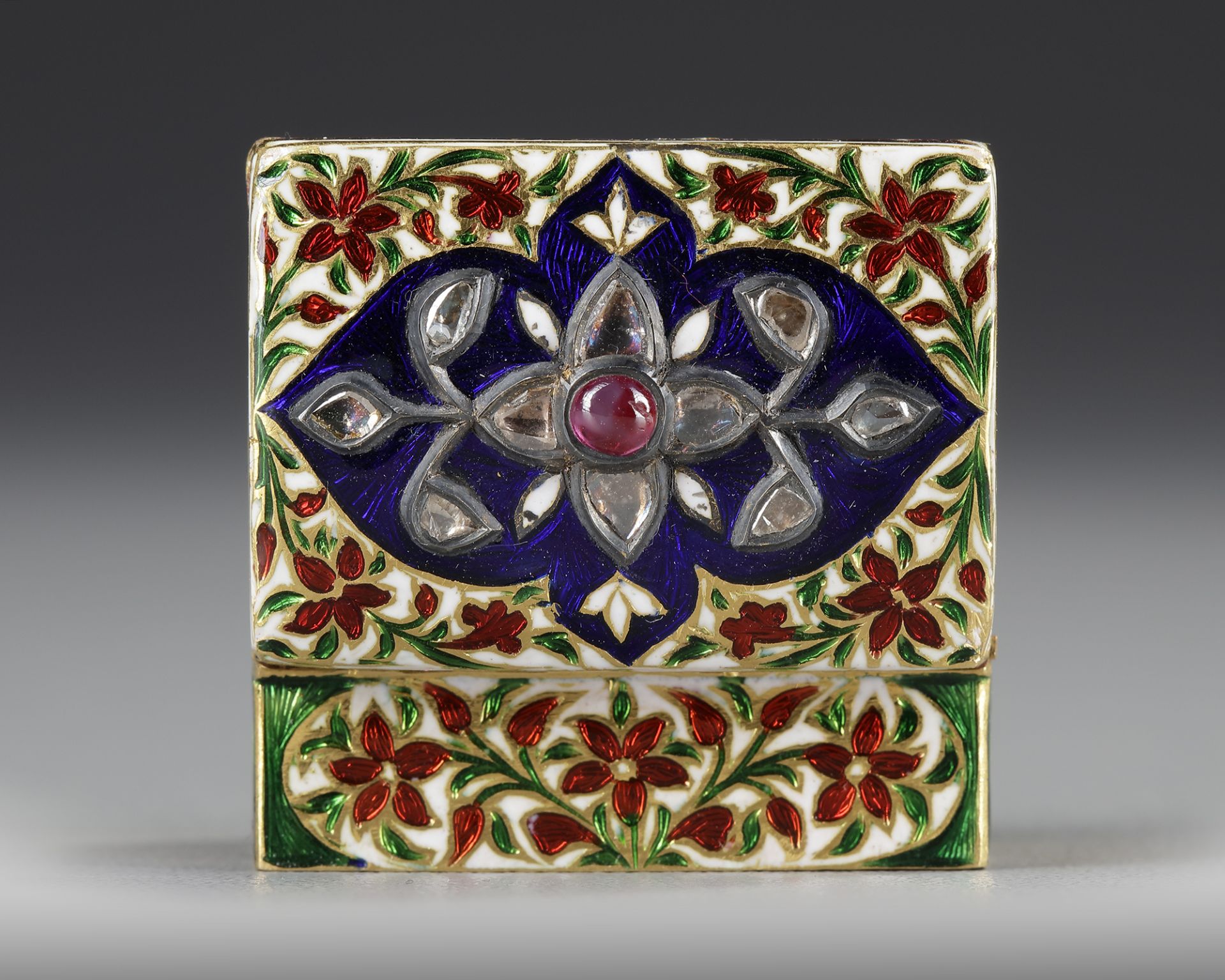 AN INDIAN, JAIPUR, RAJASTHAN ENAMEL, POLKI DIAMOND AND RUBY BOX, FIRST HALF OF THE 20TH CENTURY - Image 3 of 4