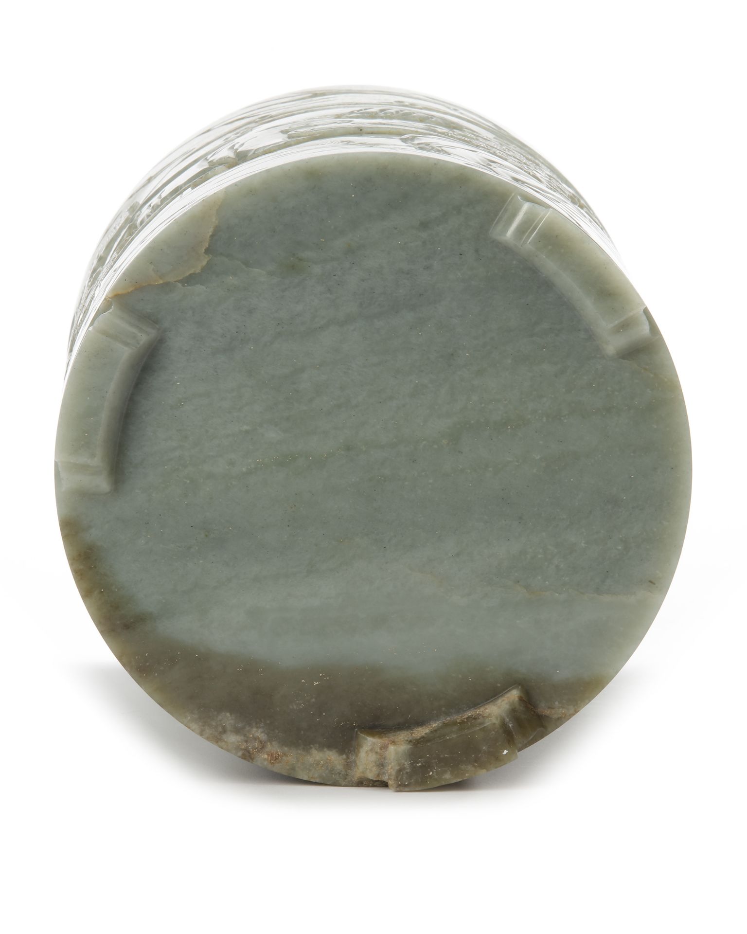 A CHINESE CARVED SPINACH-GREEN JADE BRUSH POT, 19TH CENTURY - Image 3 of 4