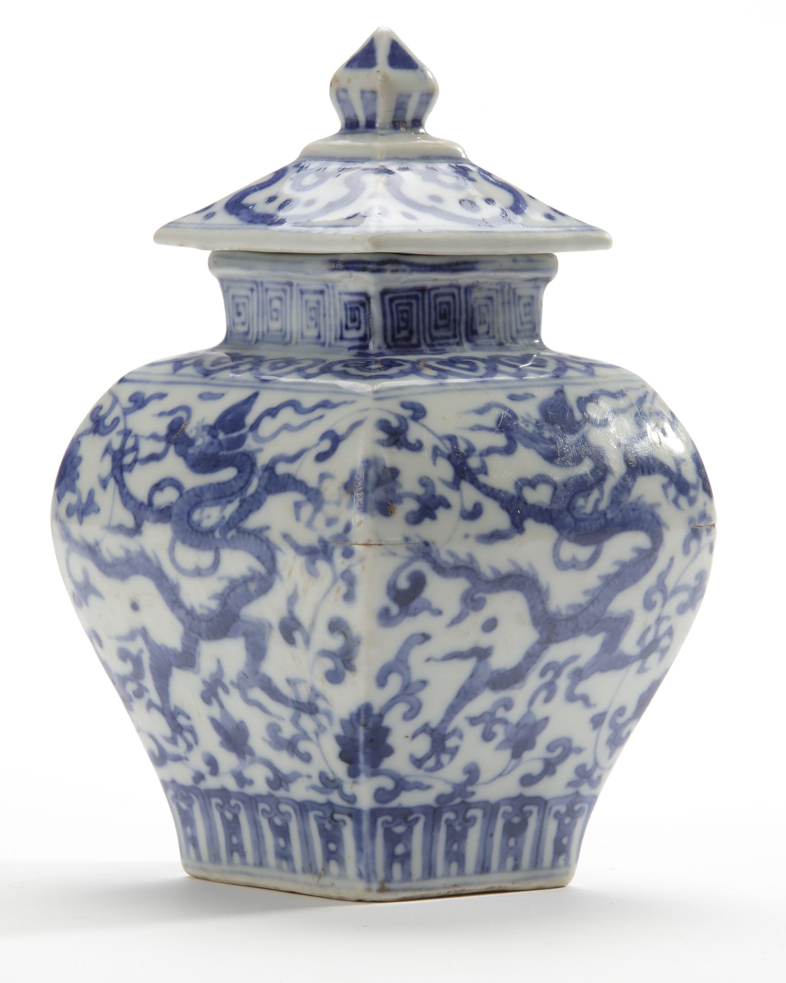 A. CHINESE BLUE AND WHITE FACETED DRAGON JAR WITH COVER, MING DYNASTY (1368-1644) - Image 2 of 5