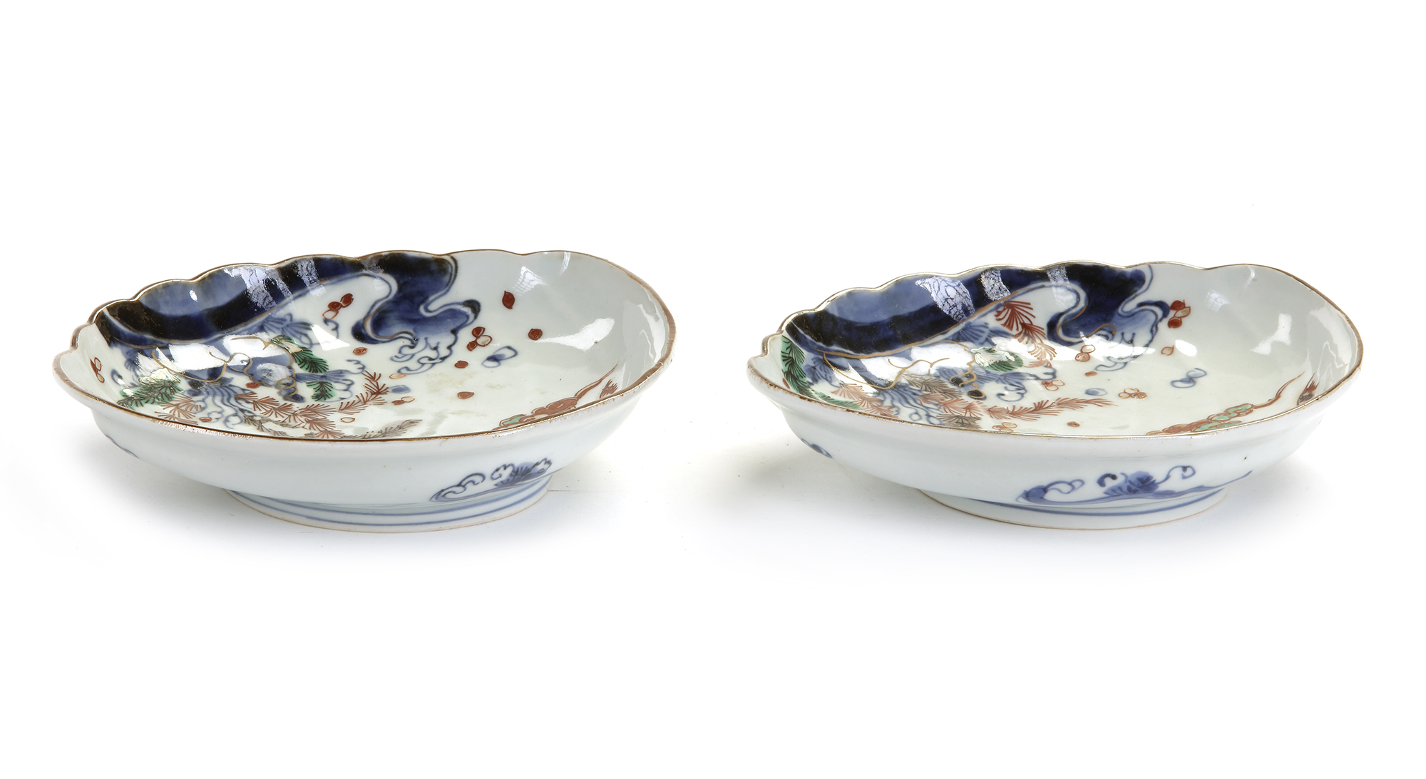 TWO JAPANESE IMARI PORCELAIN DISHES, EARLY 18TH CENTURY - Image 3 of 3