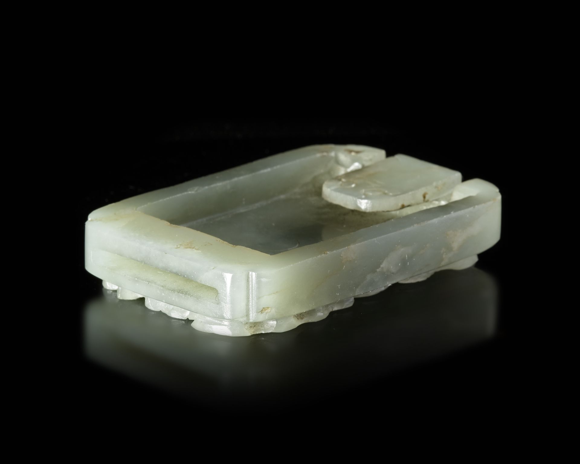 A CHINESE CARVED JADE BELT HOOK, QING DYNASTY (1644–1911) - Image 7 of 8