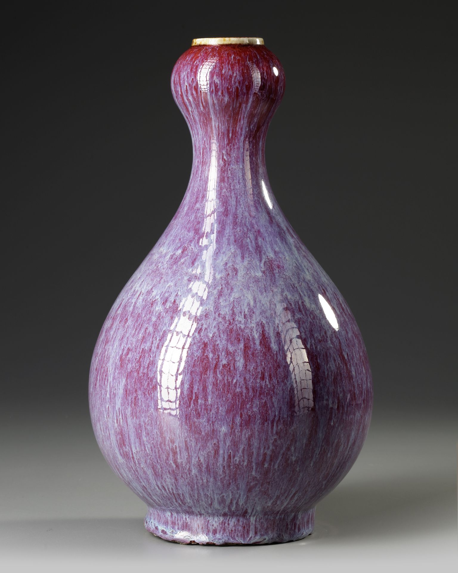 A CHINESE FLAMBE-GLAZED GARLIC HEAD VASE, QING DYNASTY (1644–1911) - Image 2 of 8