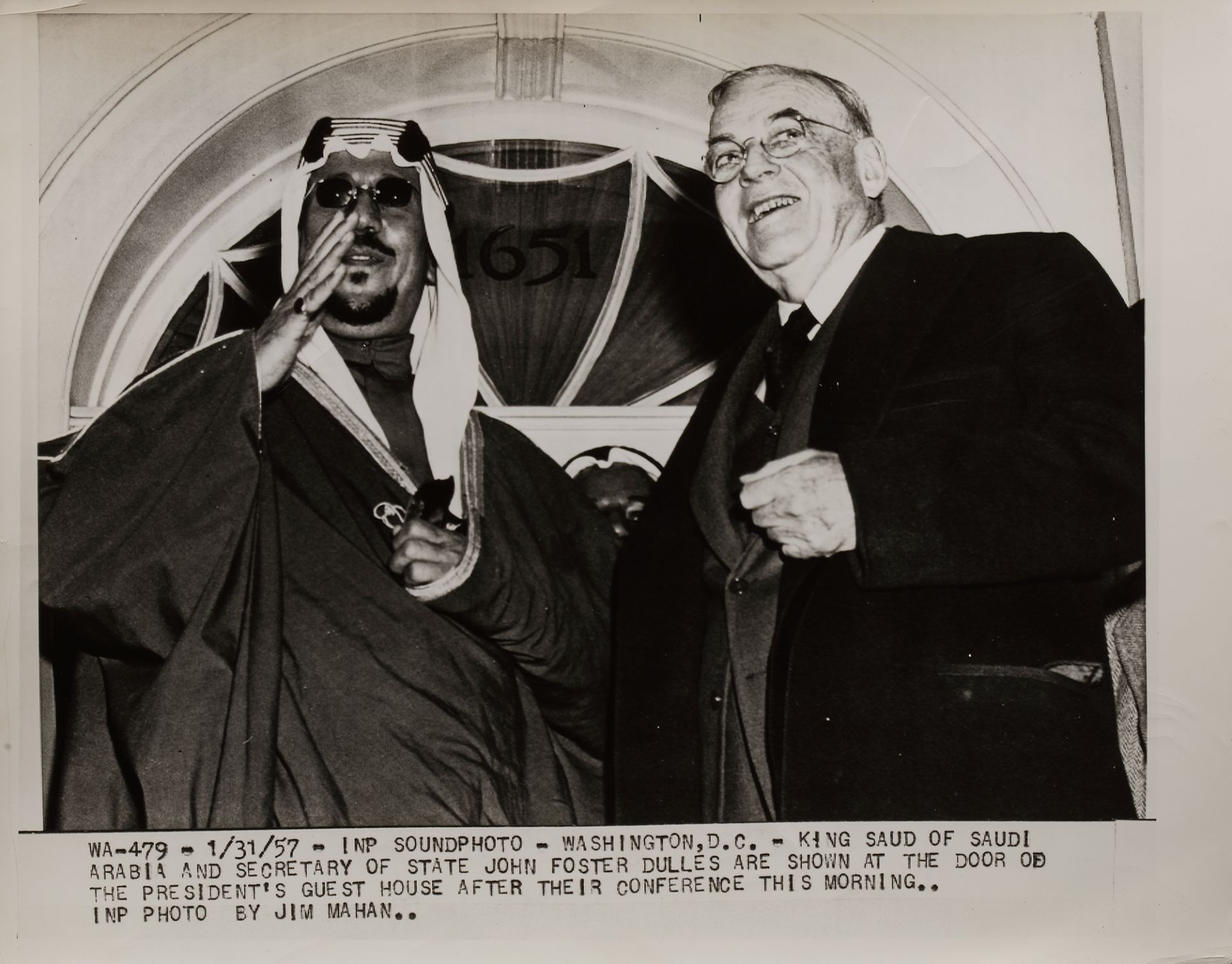 A COLLECTION OF TEN OLD PICTURES OF KING SAUD BIN ABDUL AZIZ AL SAUD, 2ND KING OF SAUDIA ARABIA, 195 - Bild 11 aus 40