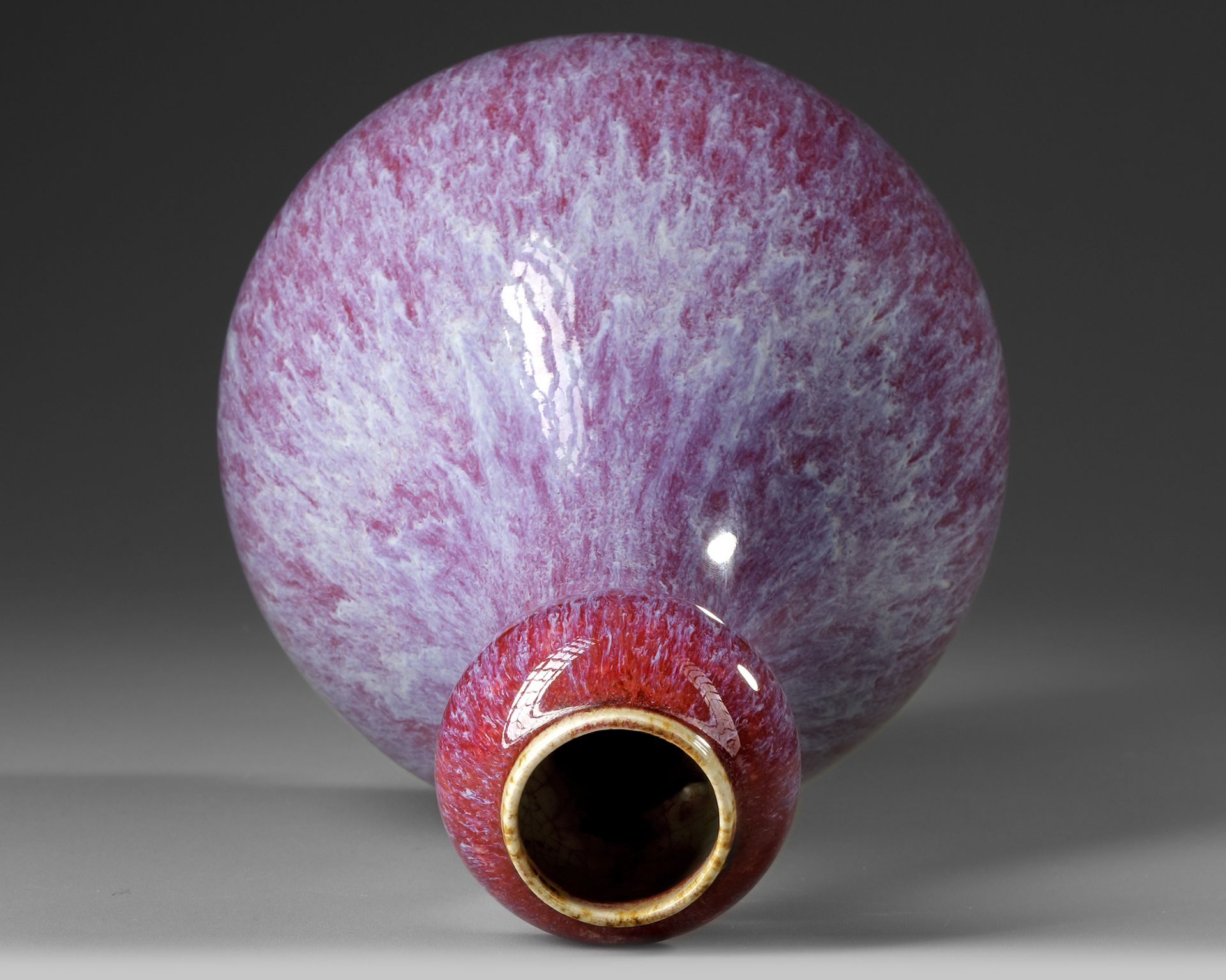 A CHINESE FLAMBE-GLAZED GARLIC HEAD VASE, QING DYNASTY (1644–1911) - Image 5 of 8