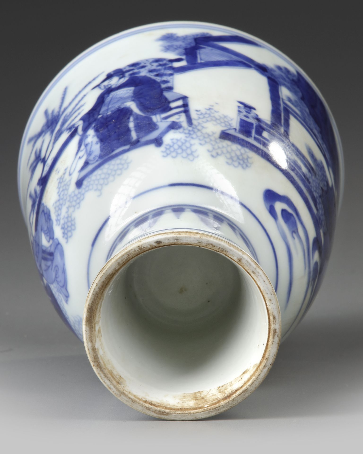 A CHINESE BLUE AND WHITE STEM BOWL, QING DYNASTY (1644–1911) - Image 8 of 8