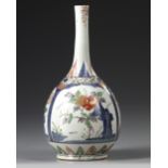 A JAPANESE IMARI BOTTLE VASE, EDO PERIOD CIRCA 1700