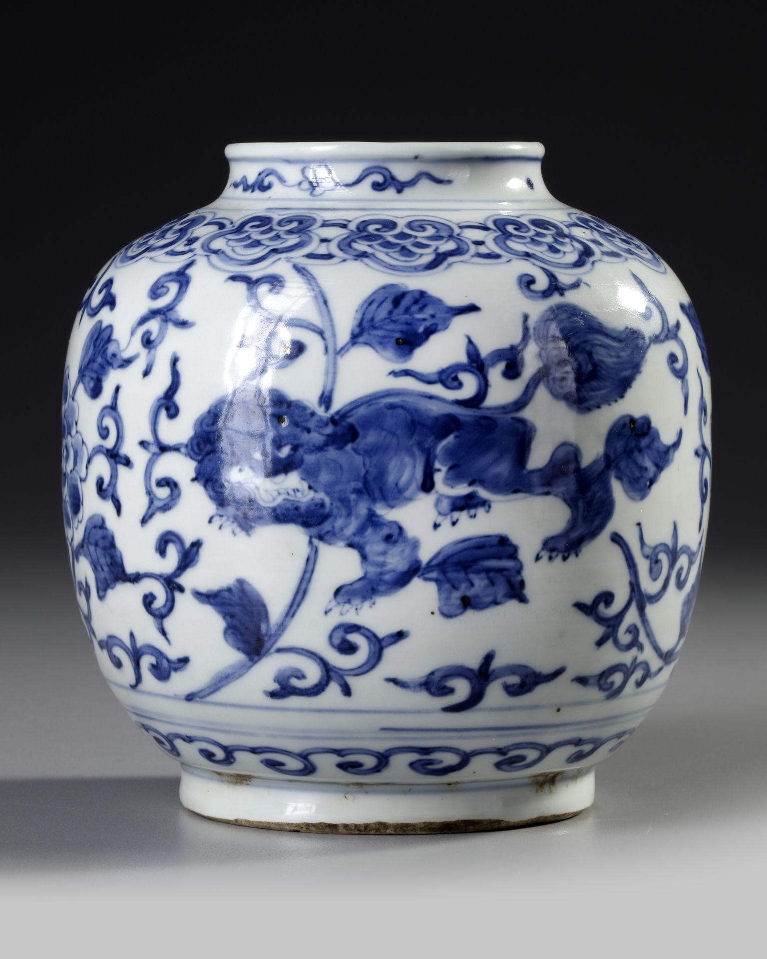 A CHINESE BLUE AND WHITE JAR, MING DYNASTY (1368-1644) OR LATER