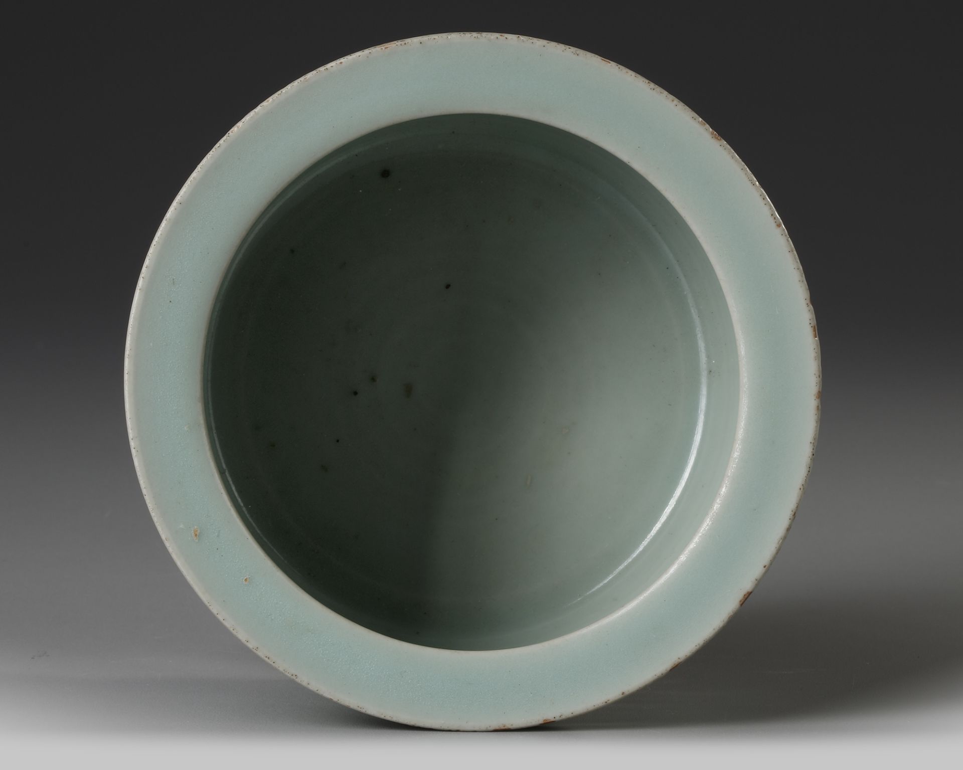 A CHINESE CELADON CYLINDRICAL TRIPOD CENSER - Image 6 of 8