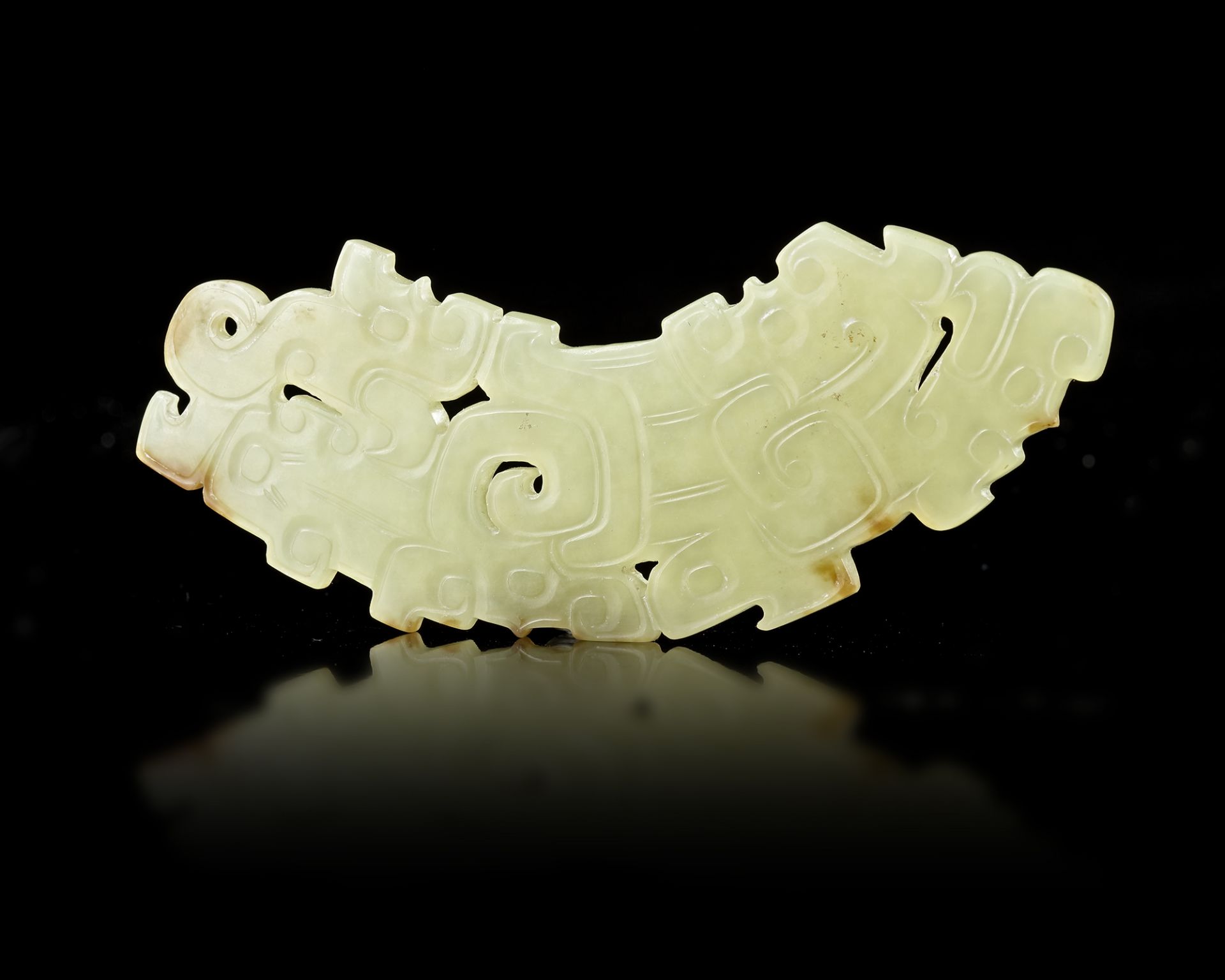 A CHINESE CARVED JADE PENDANT, QING DYNASTY (1644–1911) - Image 9 of 10