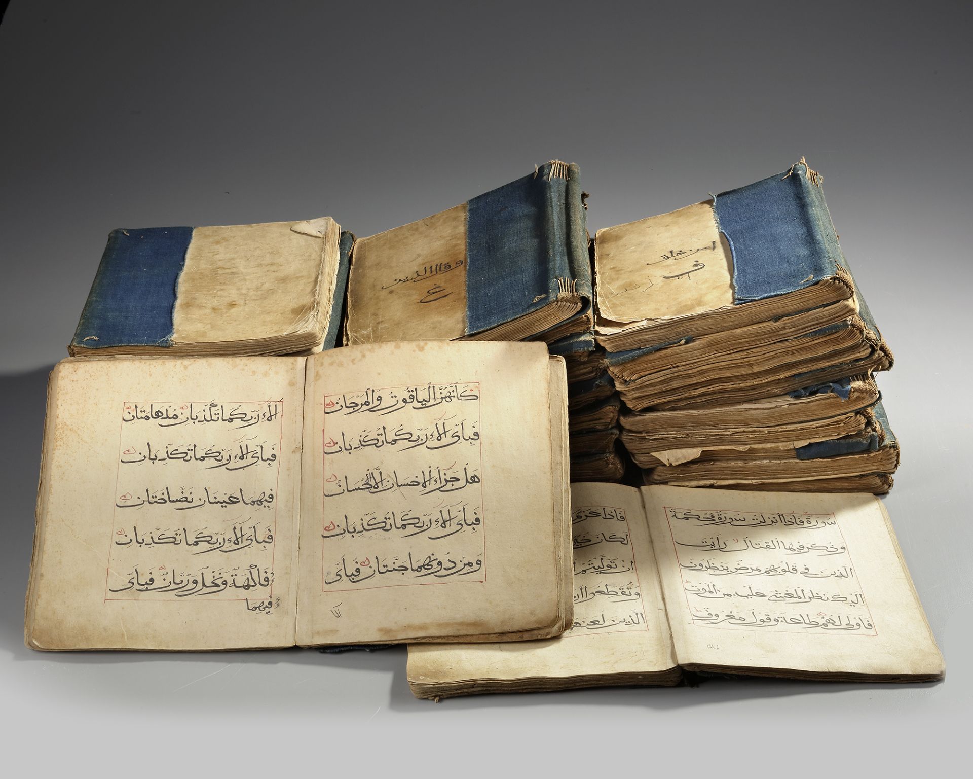 A COMPLETE QURAN IN 30 VOLUMES, CHINA, YUNNAN, 17TH CENTURY - Image 3 of 5