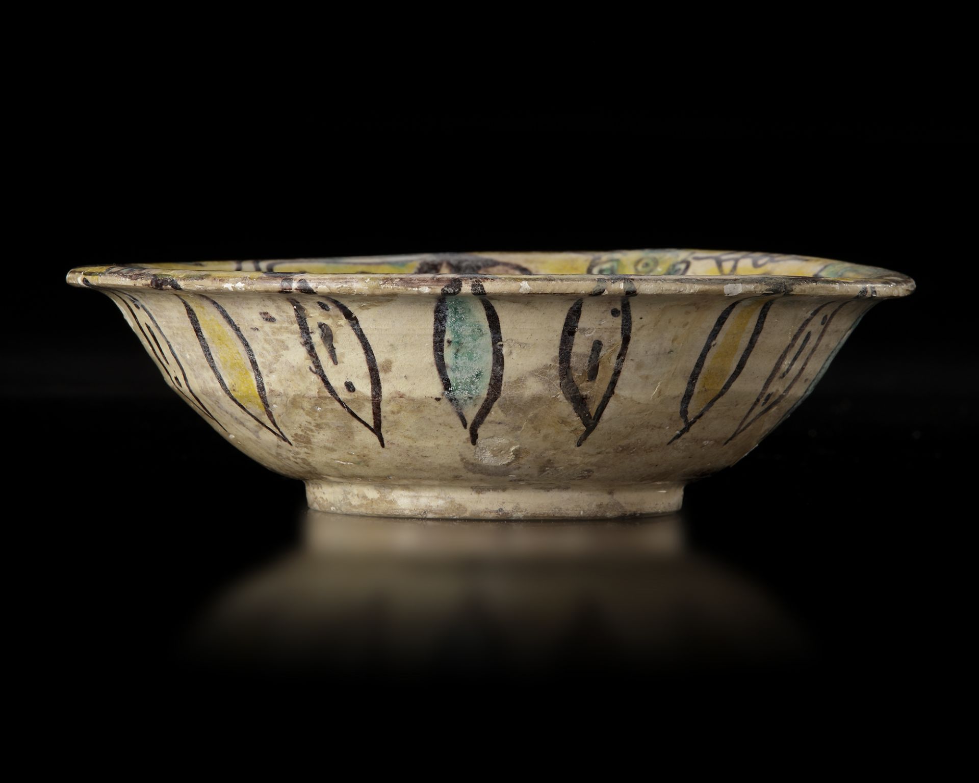 A NISHAPUR POLYCHROME DECORATED BOWL, PERSIA, 10TH CENTURY - Image 2 of 4