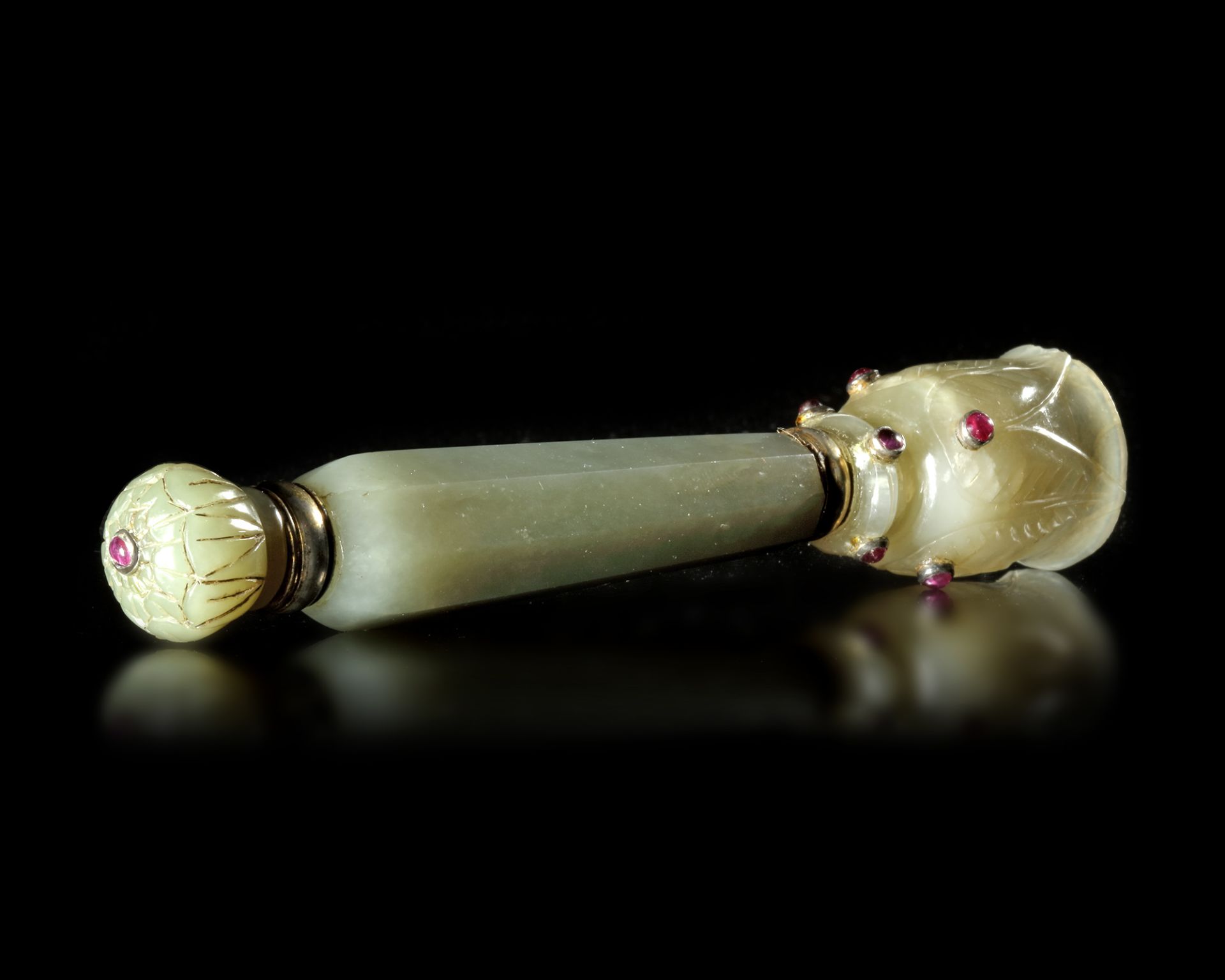 A MUGHAL GEM-SET CARVED JADE FLY WHISK, INDIA, 18TH CENTURY - Image 3 of 4