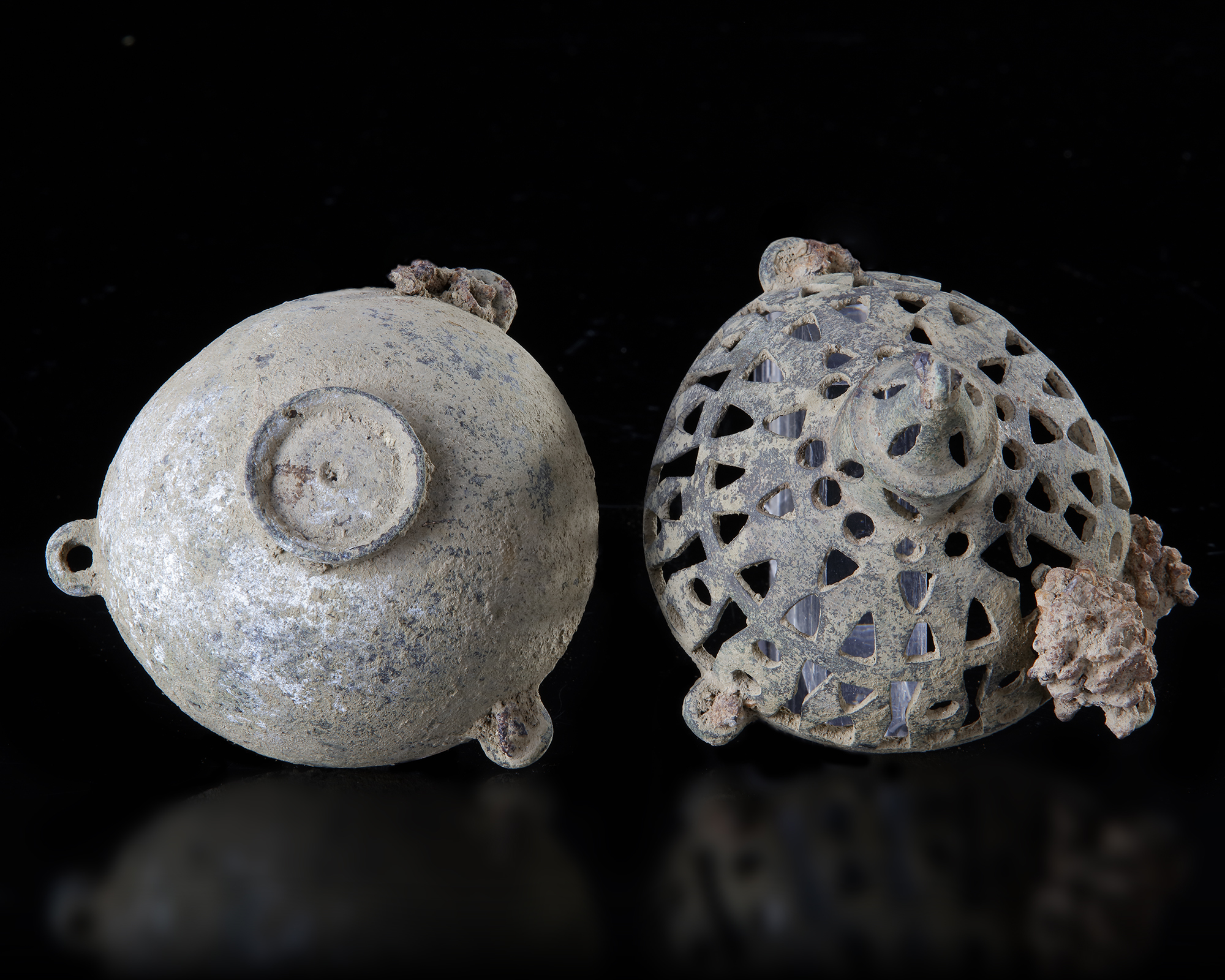 AN ISLAMIC SPHERICAL OPENWORK INCENSE BURNER, SPAIN, 12TH CENTURY - Image 5 of 5