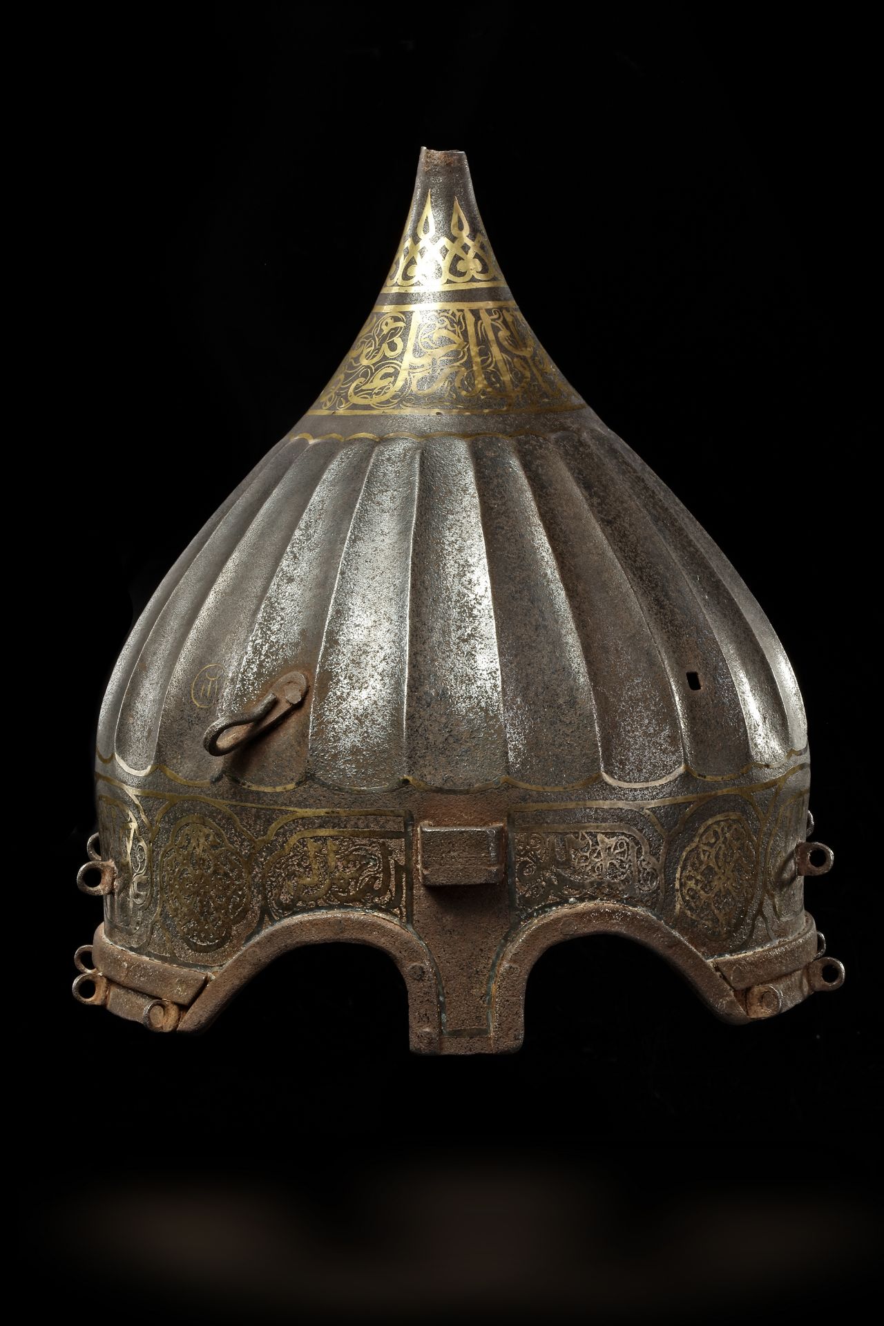 AN INSCRIBED STEEL TURBAN HELMET, ANATOLIA 15TH CENTURY - Bild 3 aus 7