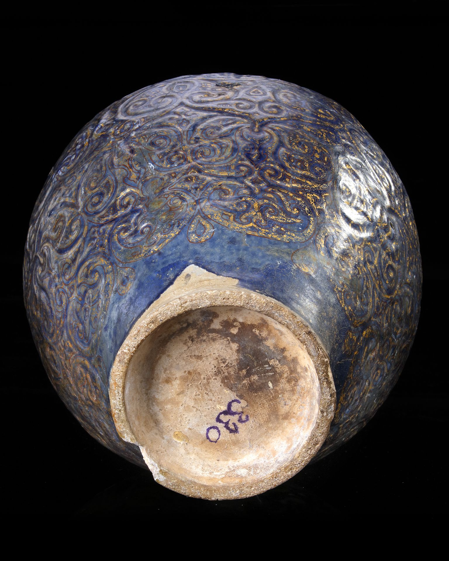 A MONUMENTAL LAJVARDINA POTTERY JUG, ILKHANID PERSIA, 13TH CENTURY - Bild 5 aus 5