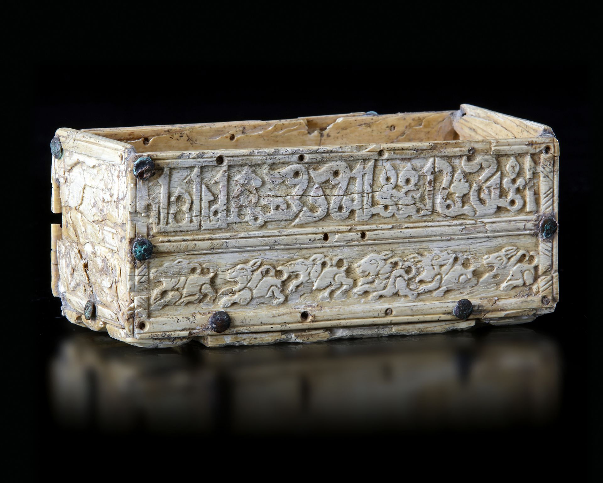 A FATIMID IVORY CARVED BOX, EGYPT OR SYRIA, 10TH-11TH CENTURY