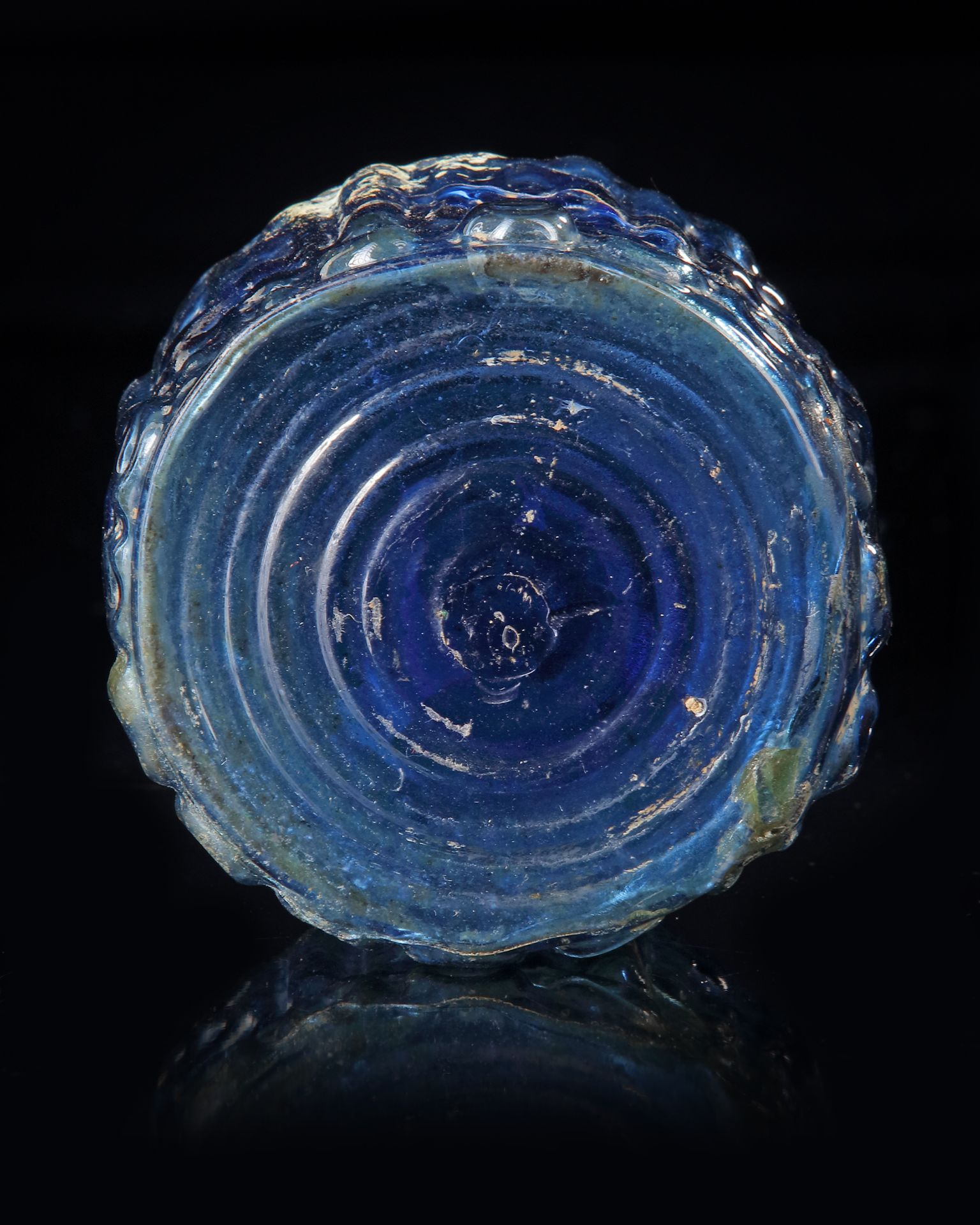 A BLUE GLASS BOTTLE, MESOPOTAMIAN REGION, 10TH CENTURY - Bild 4 aus 5