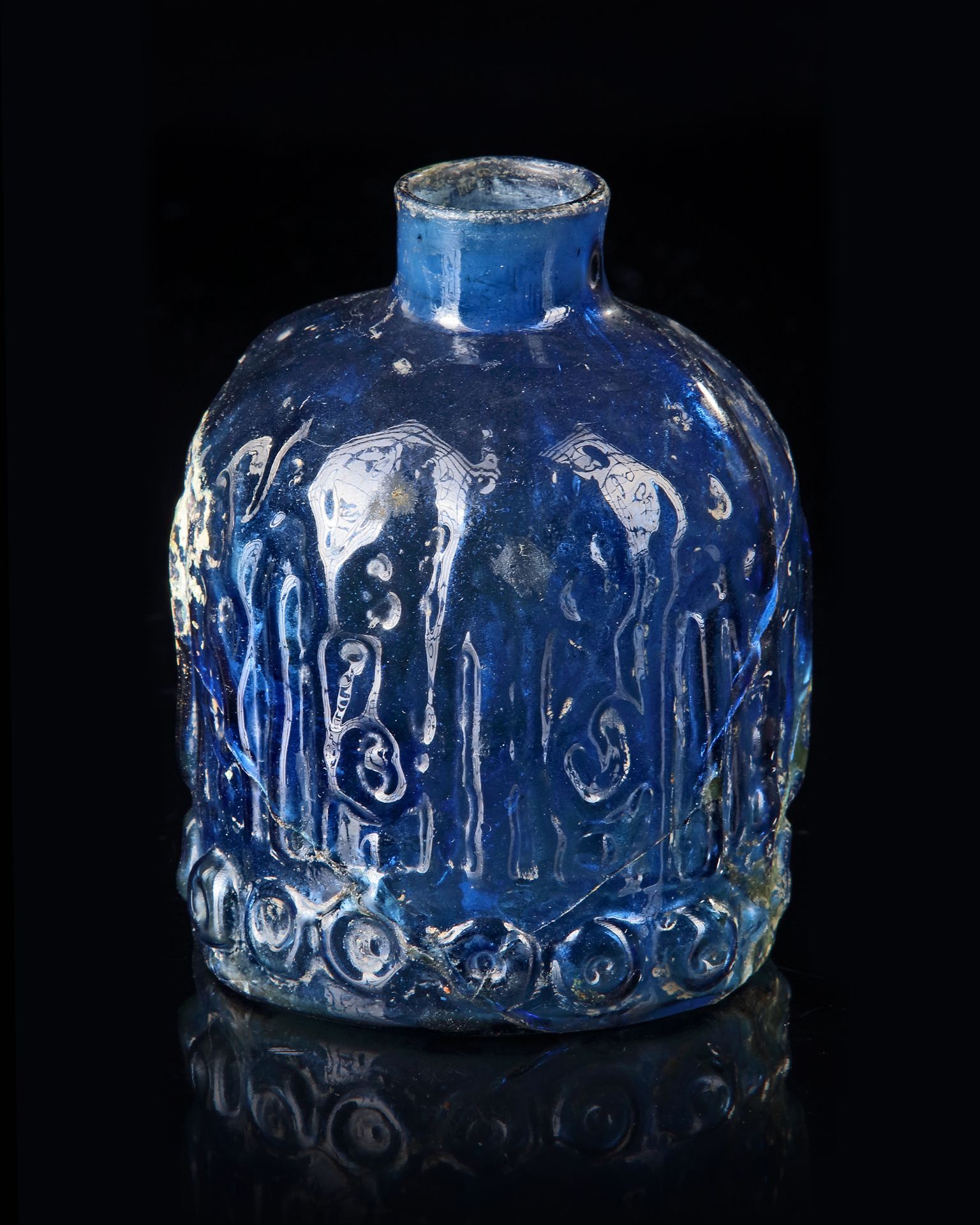A BLUE GLASS BOTTLE, MESOPOTAMIAN REGION, 10TH CENTURY - Bild 2 aus 5