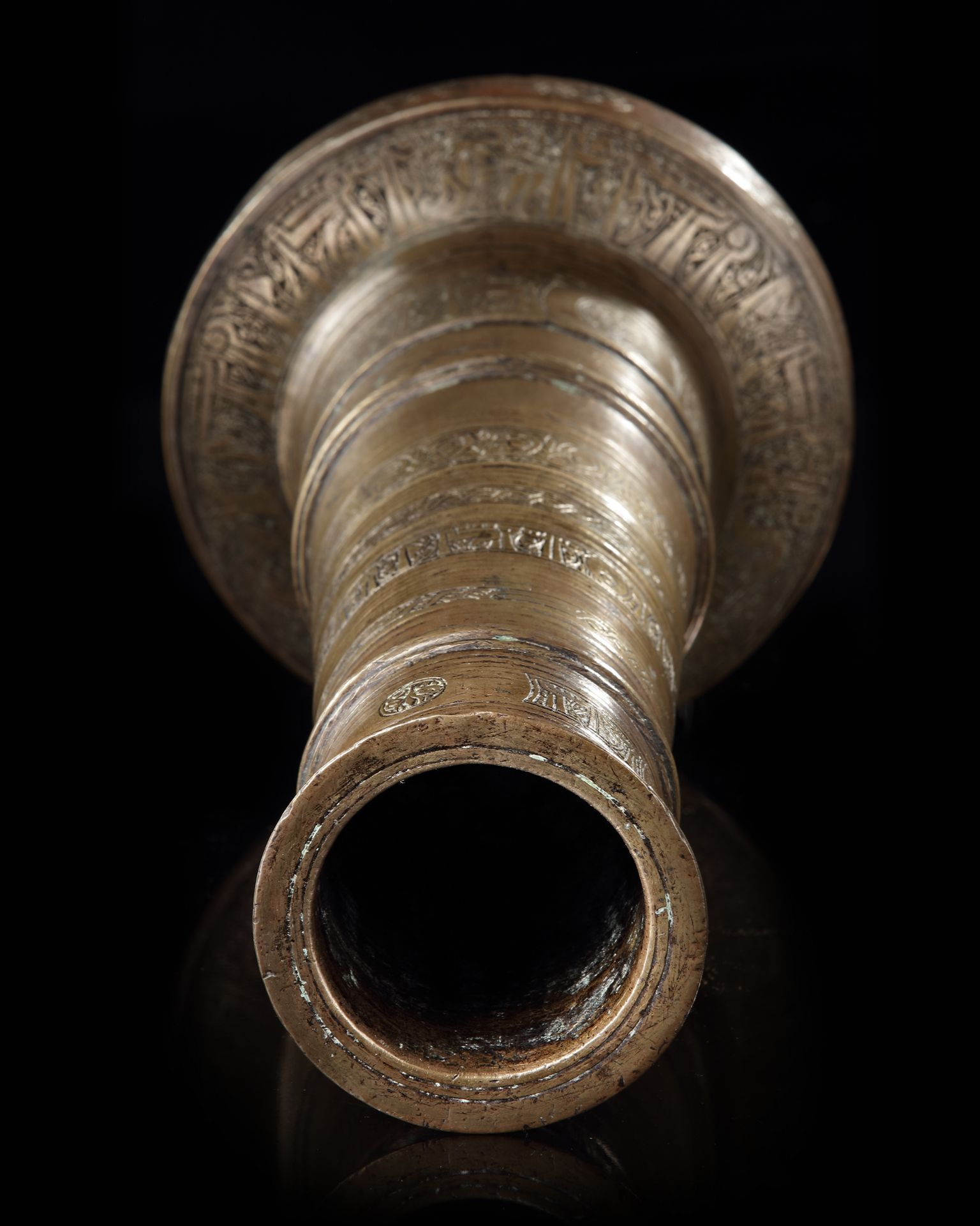 A GILT BRONZE TIMURID TORCH STAND (MASH'AL), 15TH CENTURY - Image 3 of 4