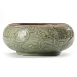 A CHINESE LONGQUAN CELADON BOWL, MING DYNASTY, 15TH CENTURY