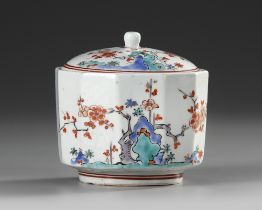 A JAPANESE PORCELAIN KAKIEMON POT WITH COVER, EDO PERIOD, 18TH CENTURY