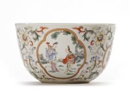 A CHINESE FAMILLE ROSE BOWL, QING DYNASTY (1636–1912)