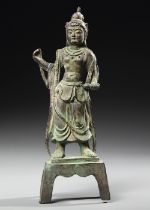 A CHINESE BRONZE FIGURE OF GUANYIN, 17TH CENTURY