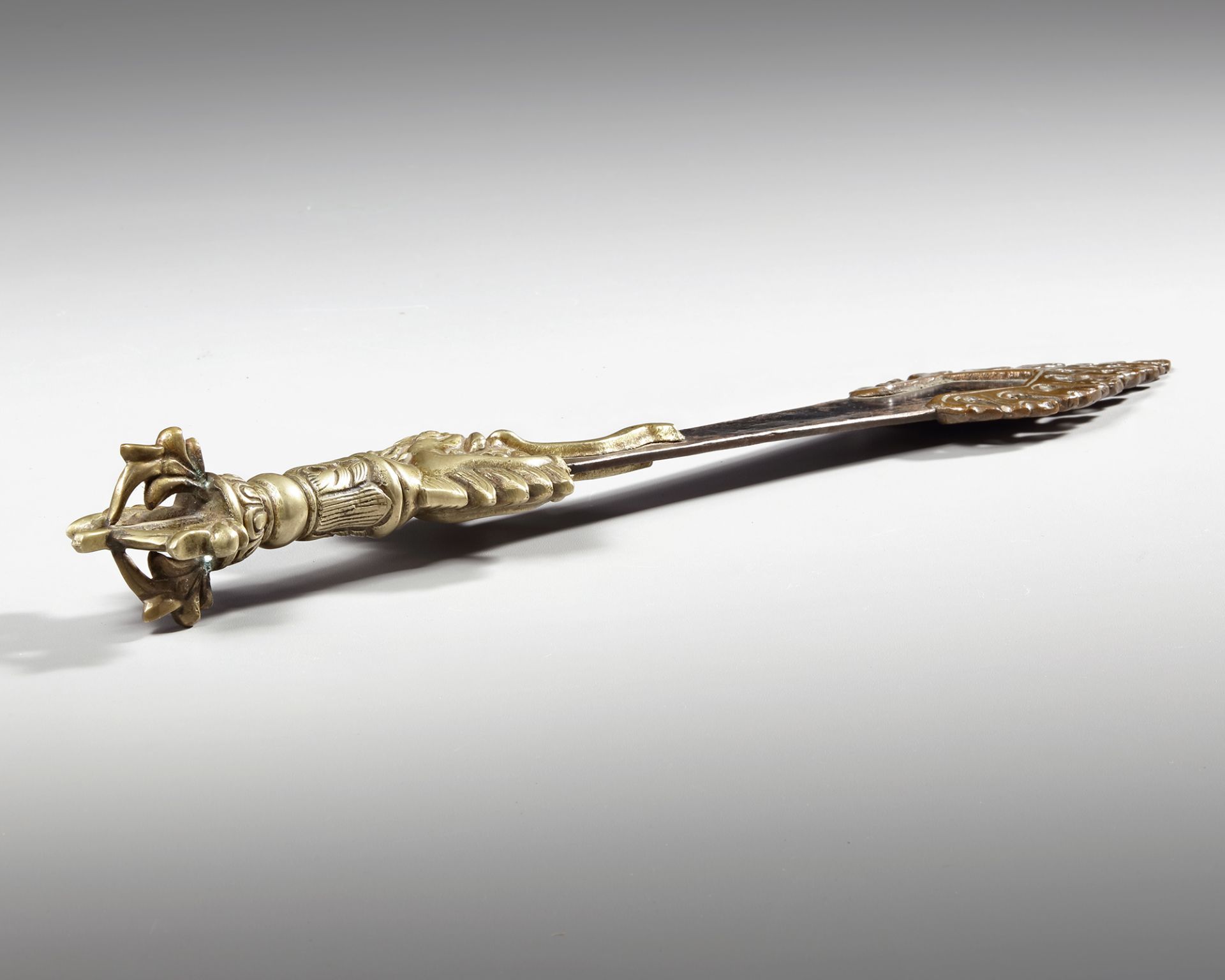 A TIBETAN RITUAL KNIFE, CIRCA 1900 - Image 3 of 3