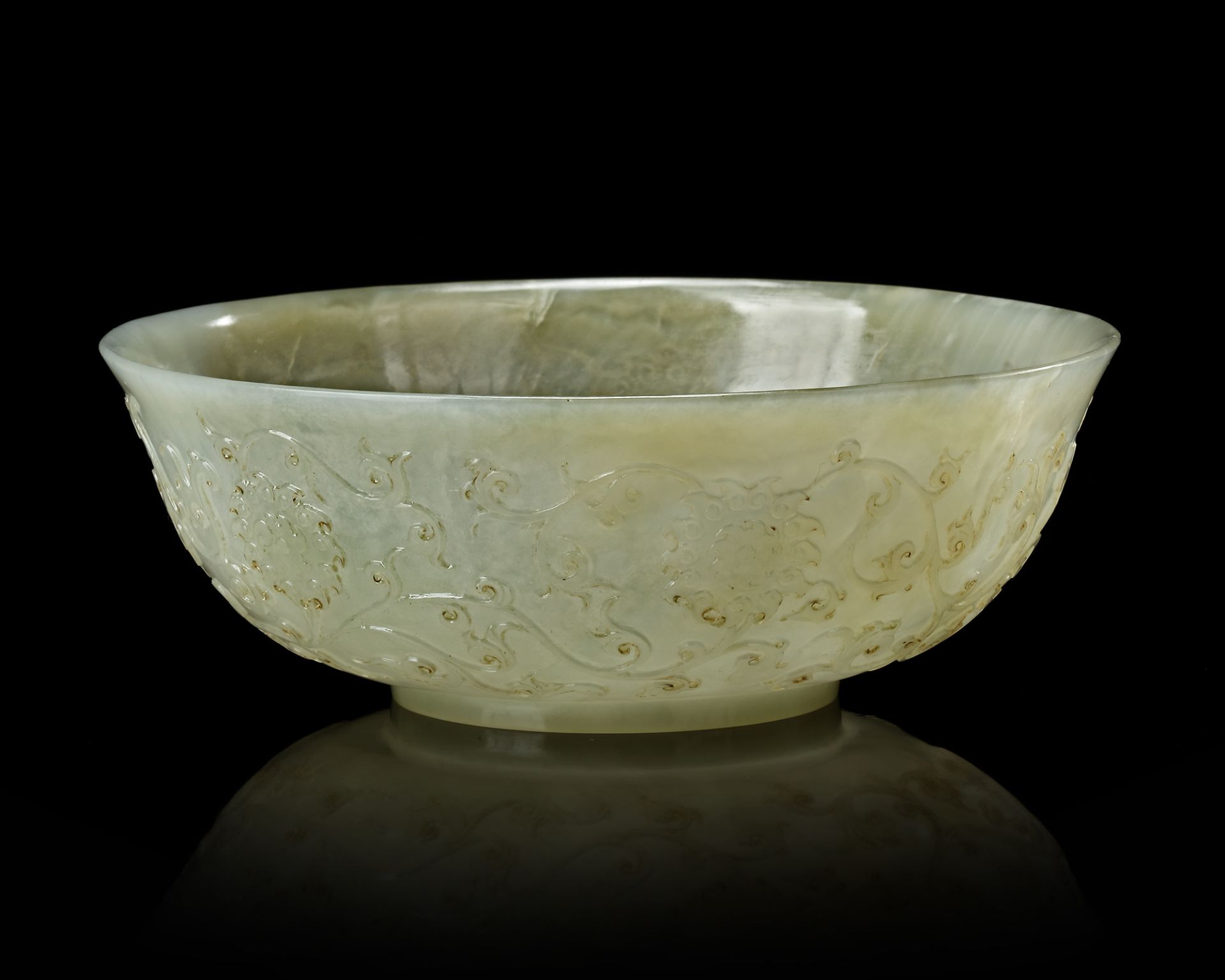 A CHINESE CARVED JADE BOWL, 18TH CENTURY - Image 2 of 5