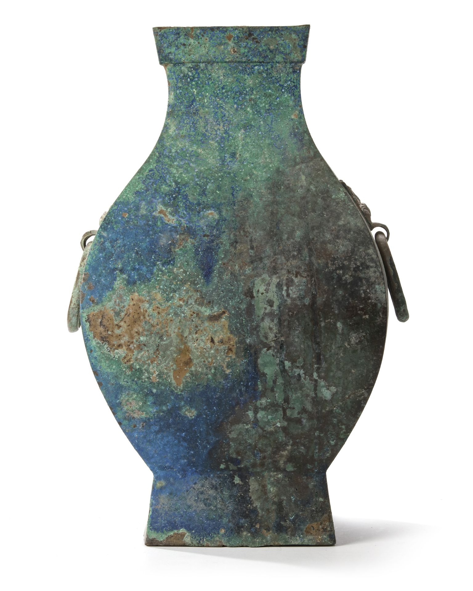 A CHINESE BRONZE SQUARE-SECTION TWIN-HANDLED HU VASE, HAN DYNASTY (206 BC-220AD) - Image 2 of 6