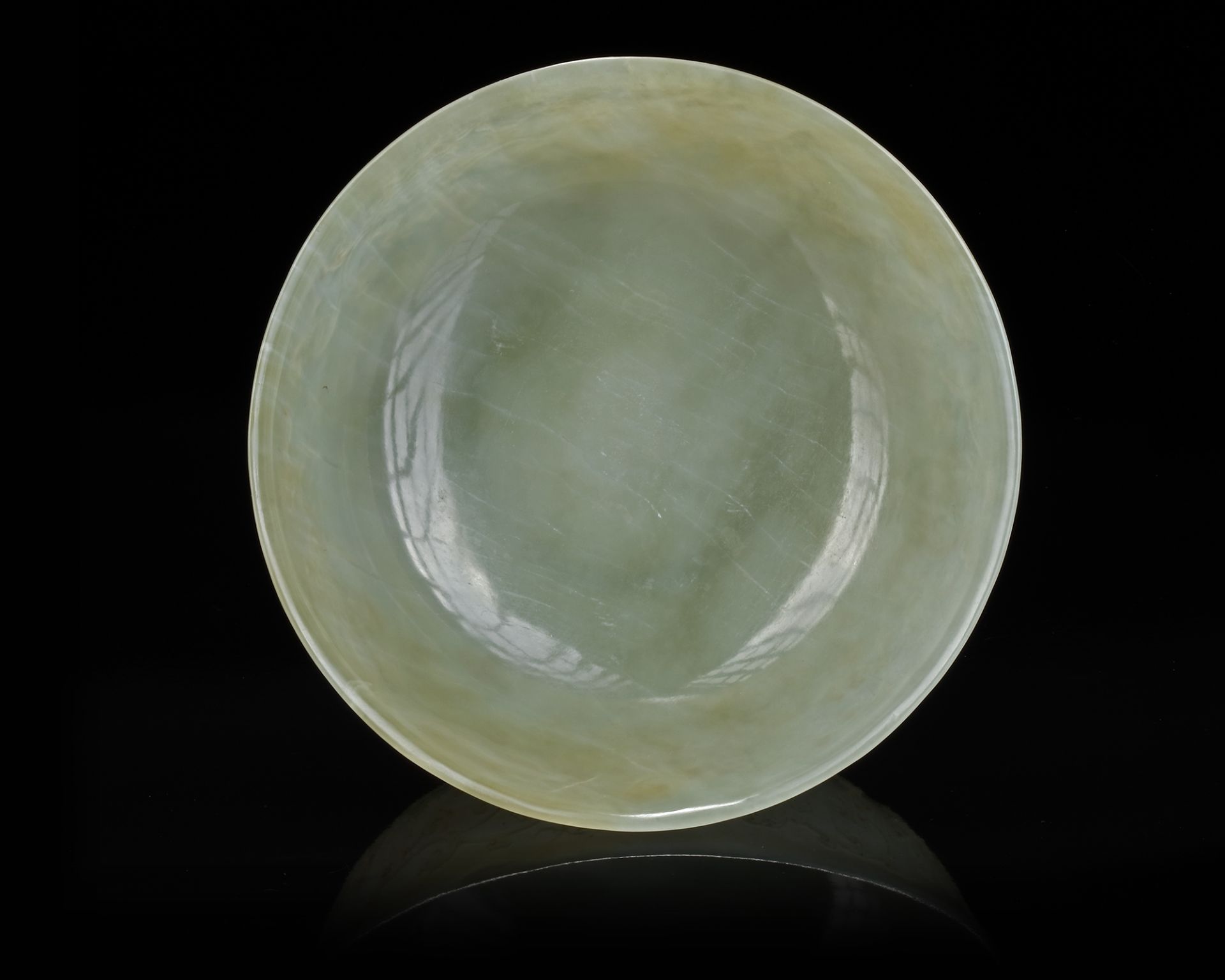 A CHINESE CARVED JADE BOWL, 18TH CENTURY - Image 4 of 5