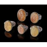 FIVE AGATE SILVER RINGS