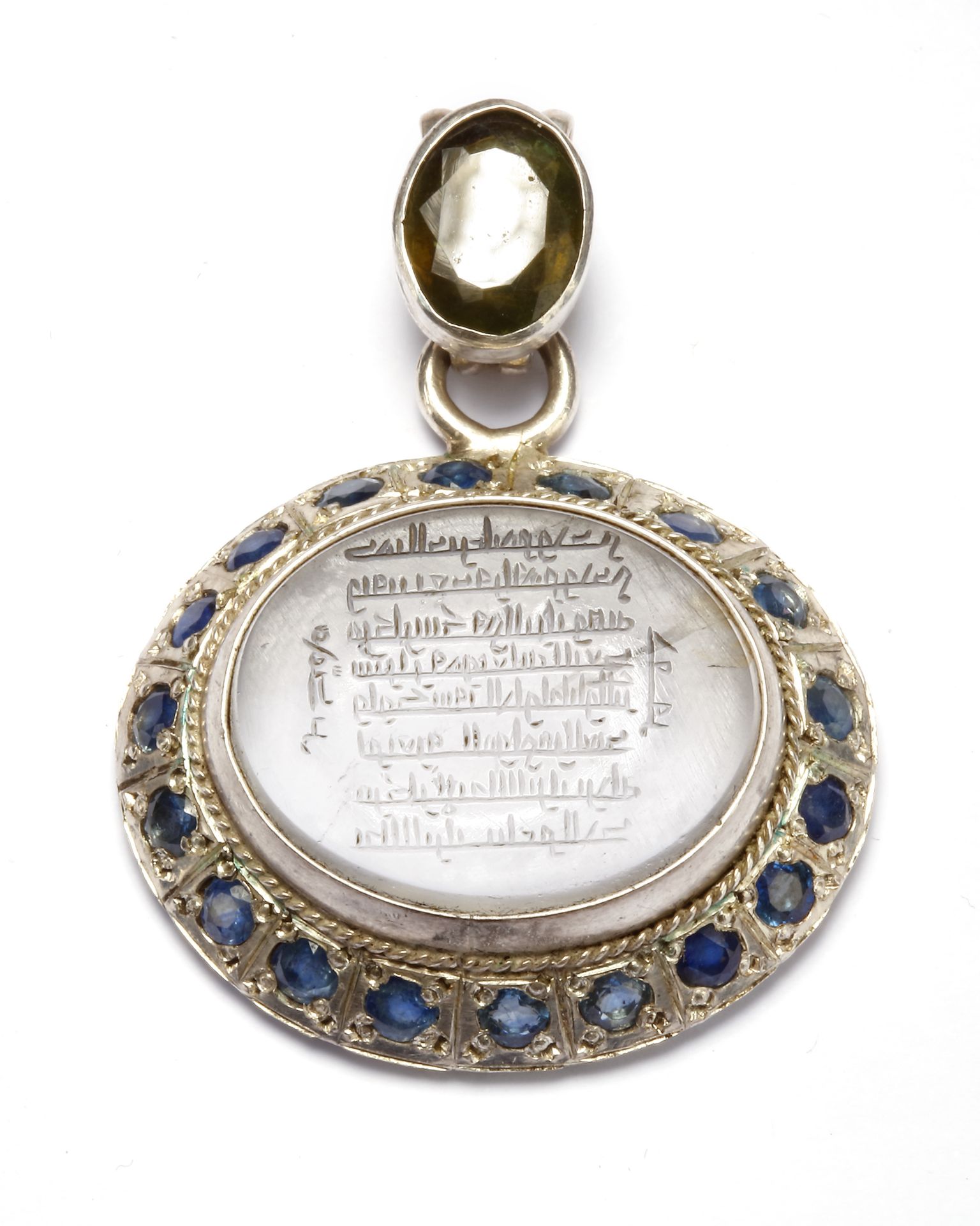A CRYSTAL SILVER MOUNTED AND GEMSTONES- SET CARVED PENDANT, 4TH AH -11TH AD CENTURY - Image 5 of 7