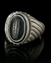 AN AGATE SEAL SILVER RING