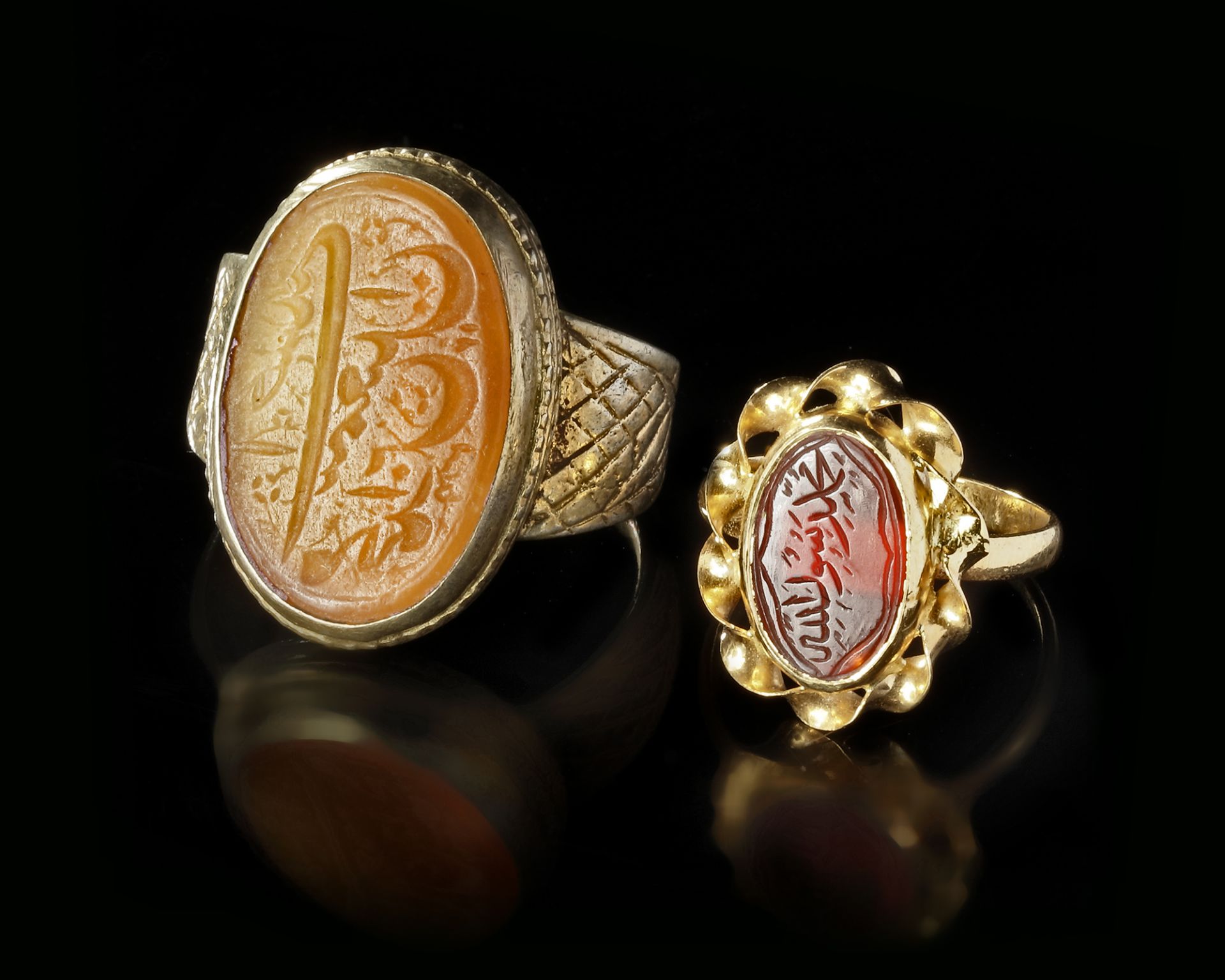 TWO AGATE SILVER AND GOLD RINGS - Image 3 of 3