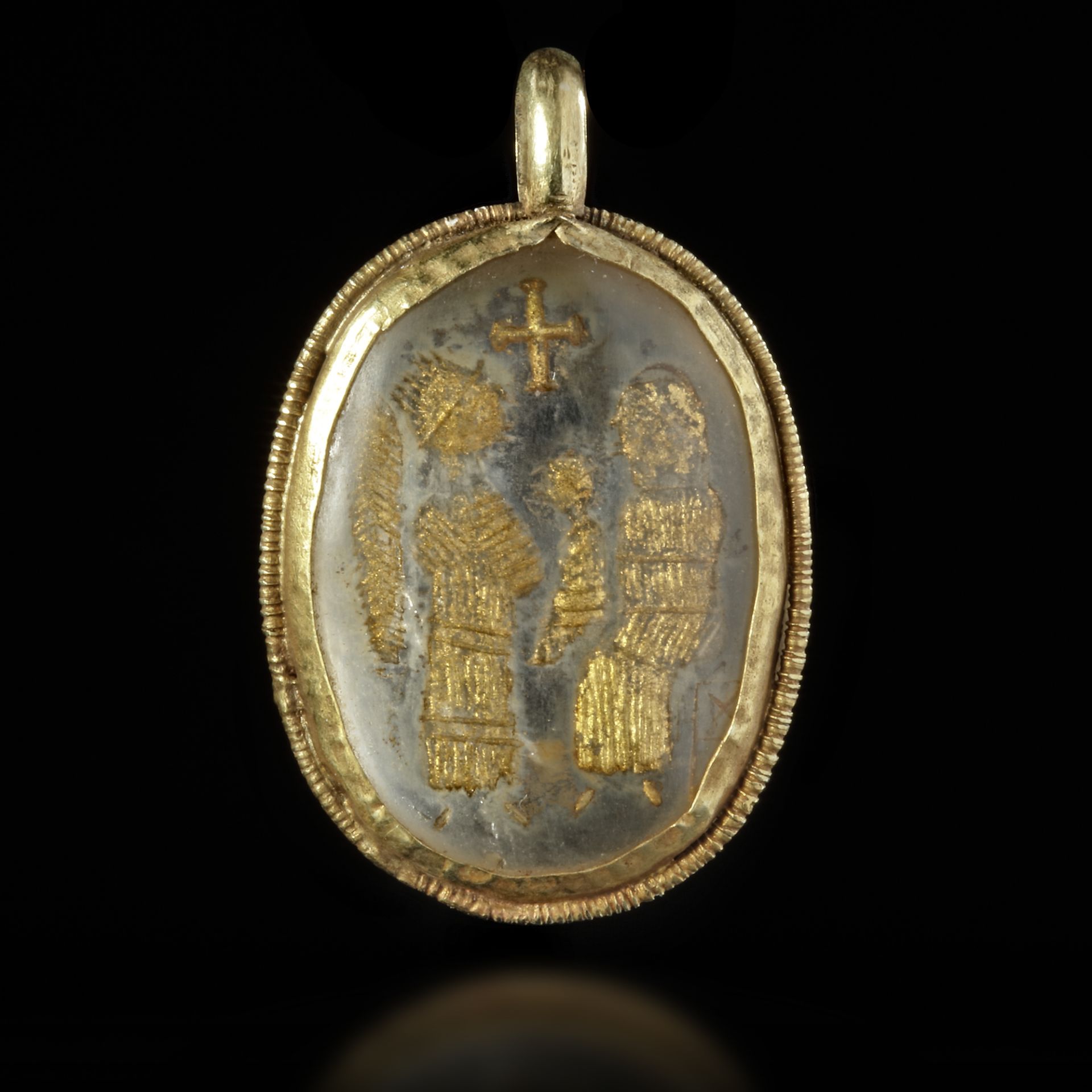 A GOLD AND ROCK CRYSTAL PENDANT BYZANTINE, 6TH CENTURY AD