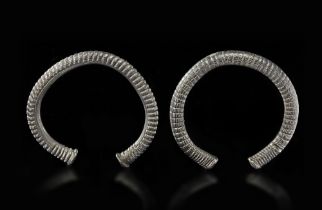 A PAIR OF SILVER BRACELETS, CLASSICAL GREEK PERIOD, 4TH CENTURY BC