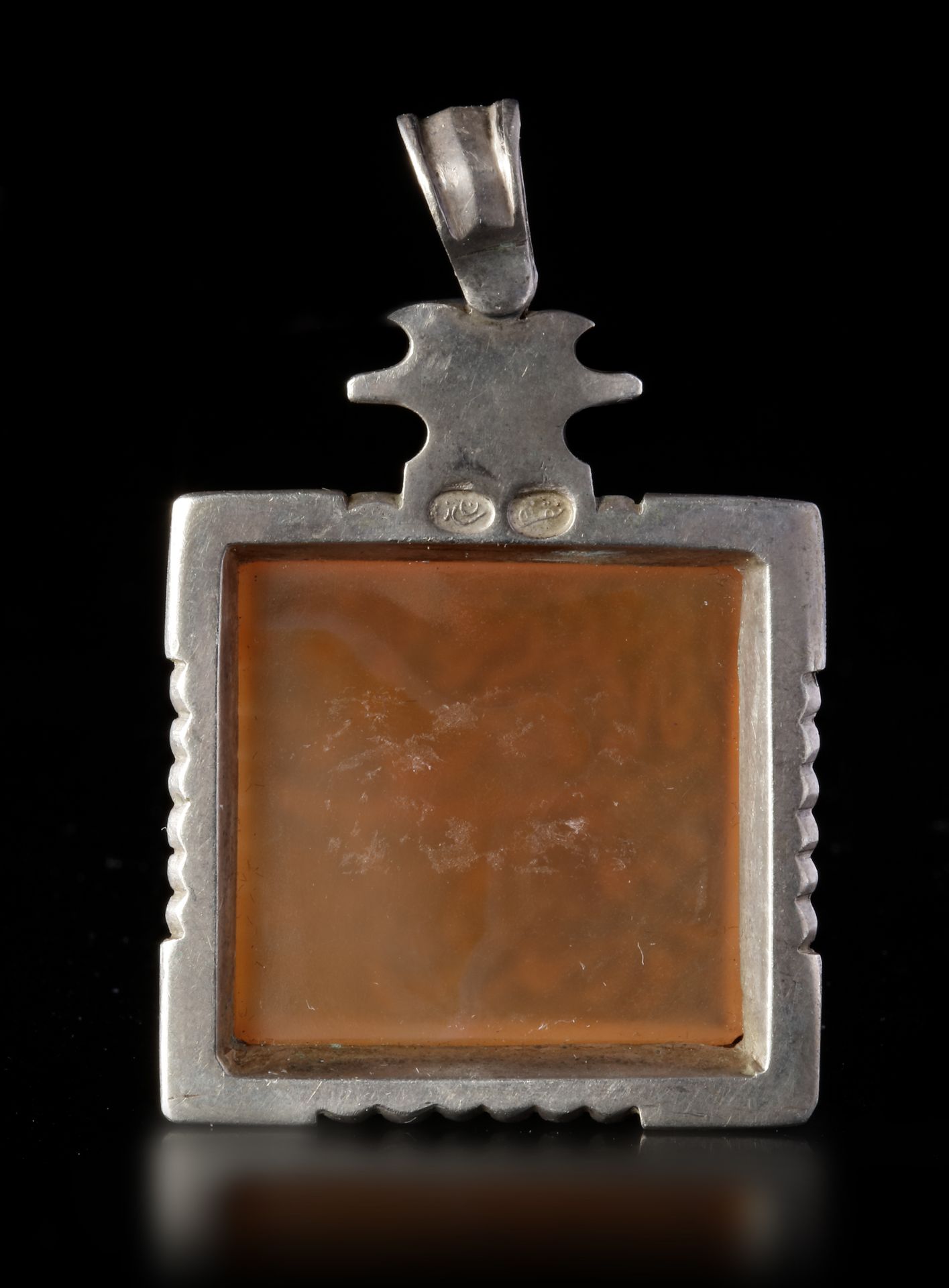 AN AGATE SILVER PENDANT - Image 2 of 2