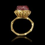 A LARGE BYZANTINE GOLD RING OF THE 'BASKET' TYPE, 5TH/6TH CENTURY AD