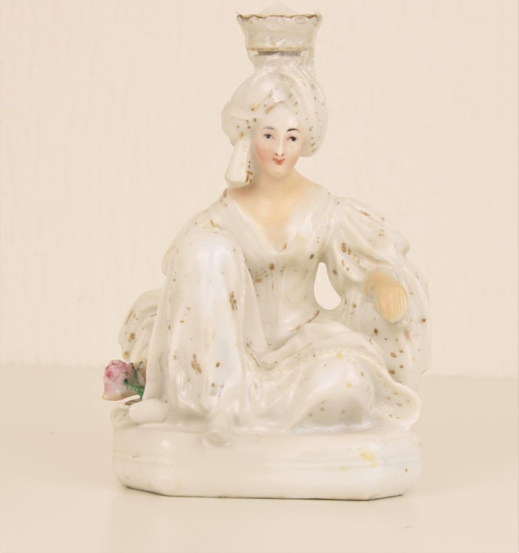 A beautiful porcelain sultana by Jacob Petit 