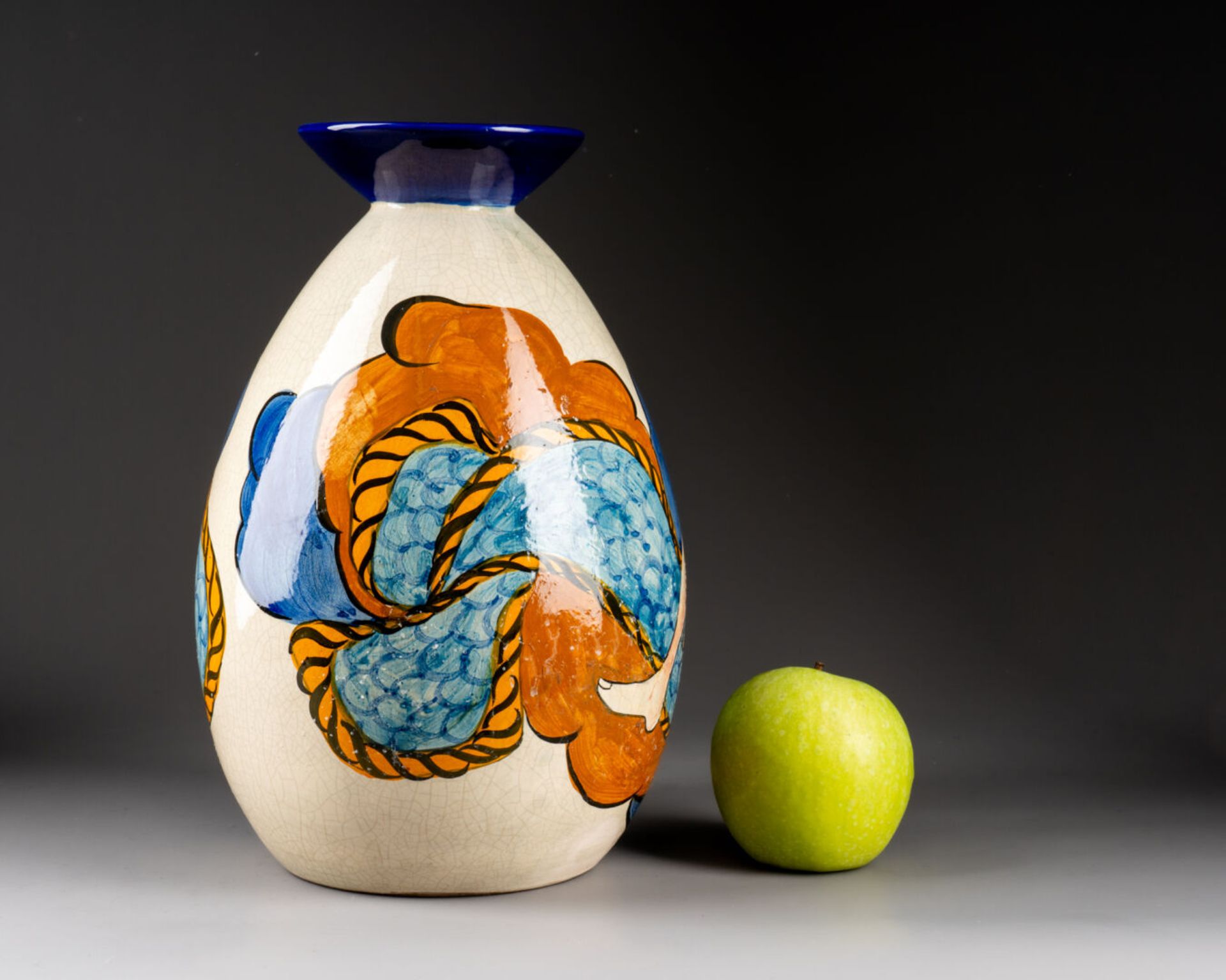 VASE - Image 2 of 3