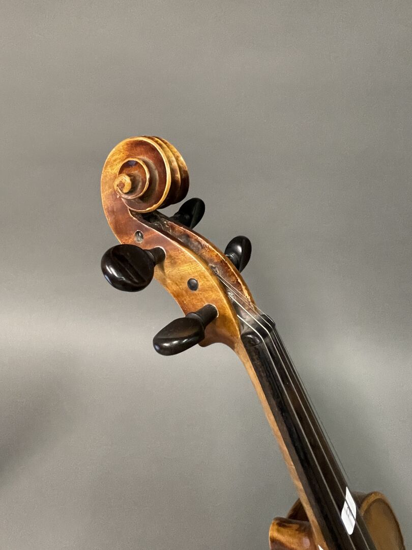 VIOLON d'étude fait dans les pays de l'Est au XXe siècle et portant une étiquette apocryphe - Bild 3 aus 5