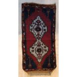 Tapis d'Anatolie (chaine, trame et velours en laine), Ouest de la Turquie, vers 1950-1980 114 x 55