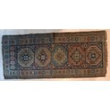 TAPIS Chirvan (chaine, trame et velours en laine), Est du Caucase, vers 1930-1960 226 x 102 cm