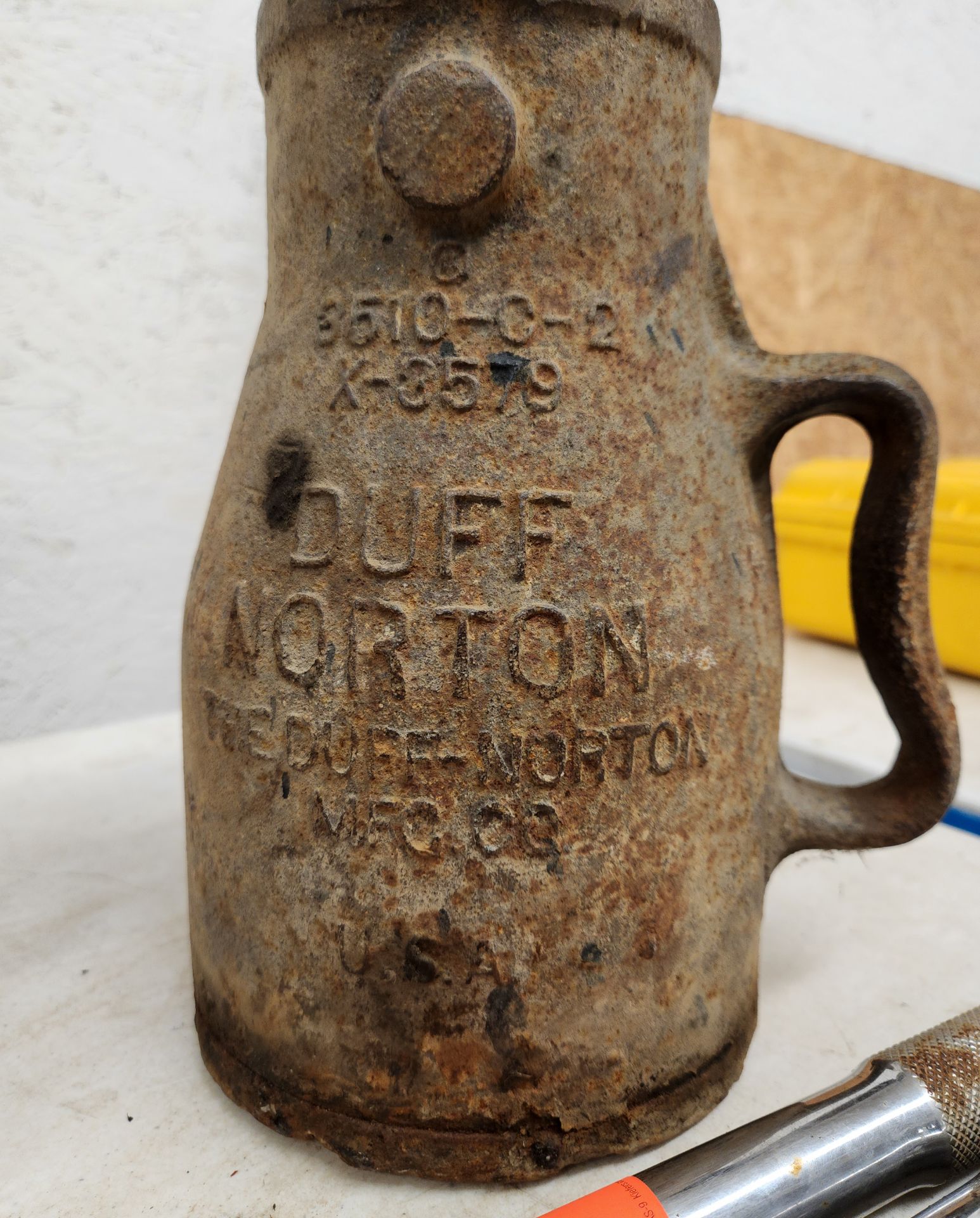 Duff Norton 35TON Ratcheting Bottle Jack - Image 3 of 5