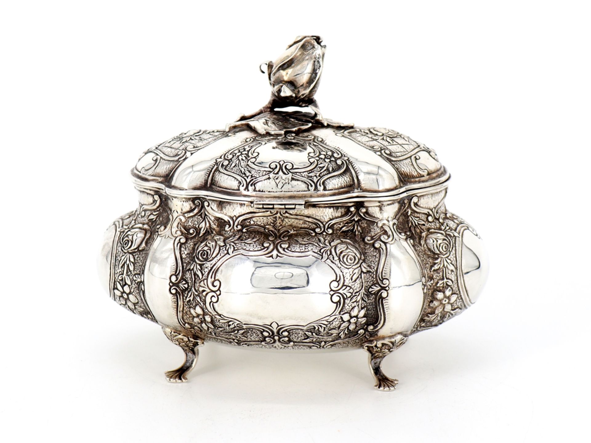 Imposing sugar bowl 835 silver, gilded inside, Wilhelm Geist and Sohn, Hanau circa 1930. - Image 3 of 8