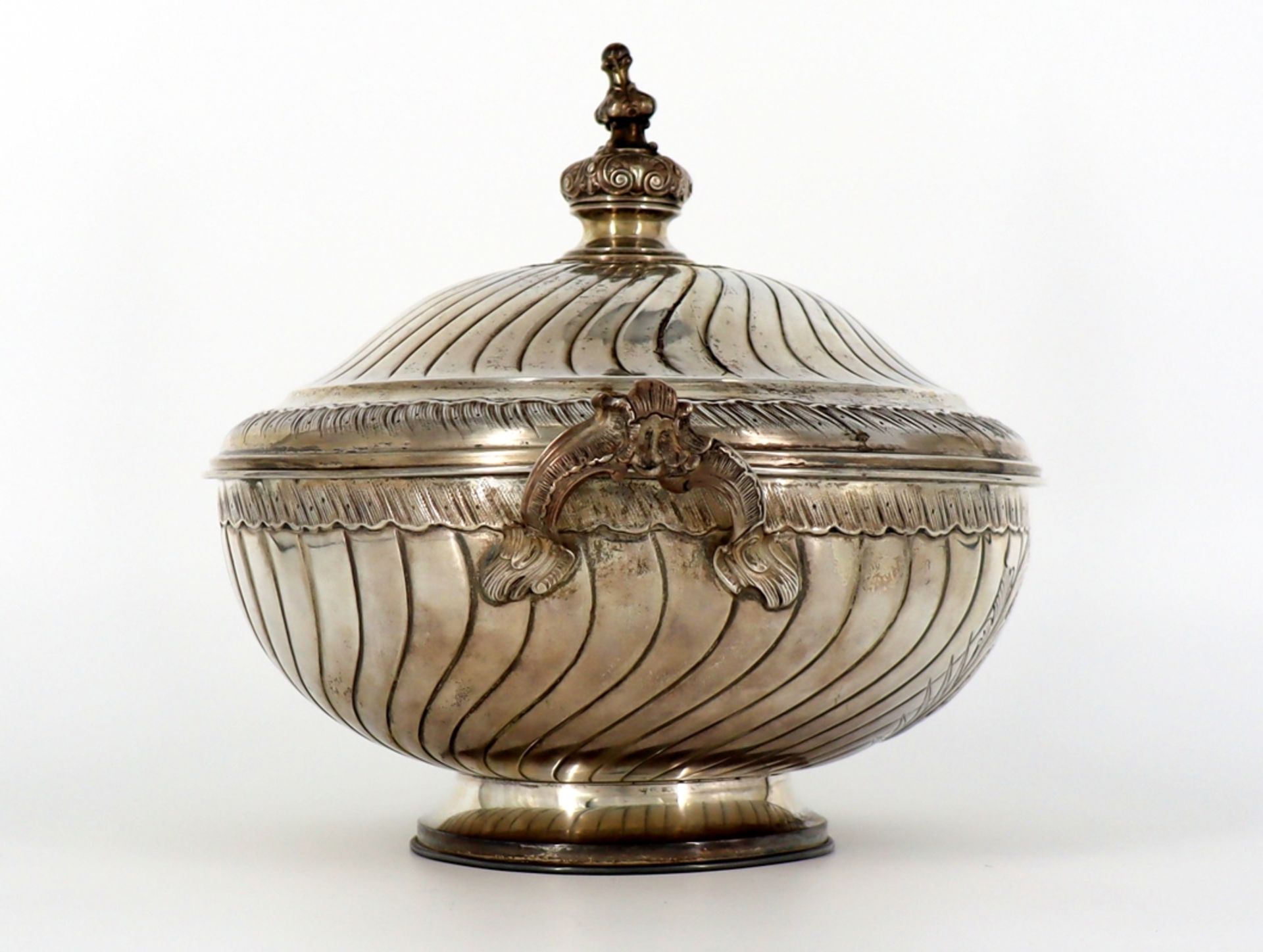 Large pastry box, 800 silver, Leipzig Municipal Theatre, dated 1890. - Image 4 of 9