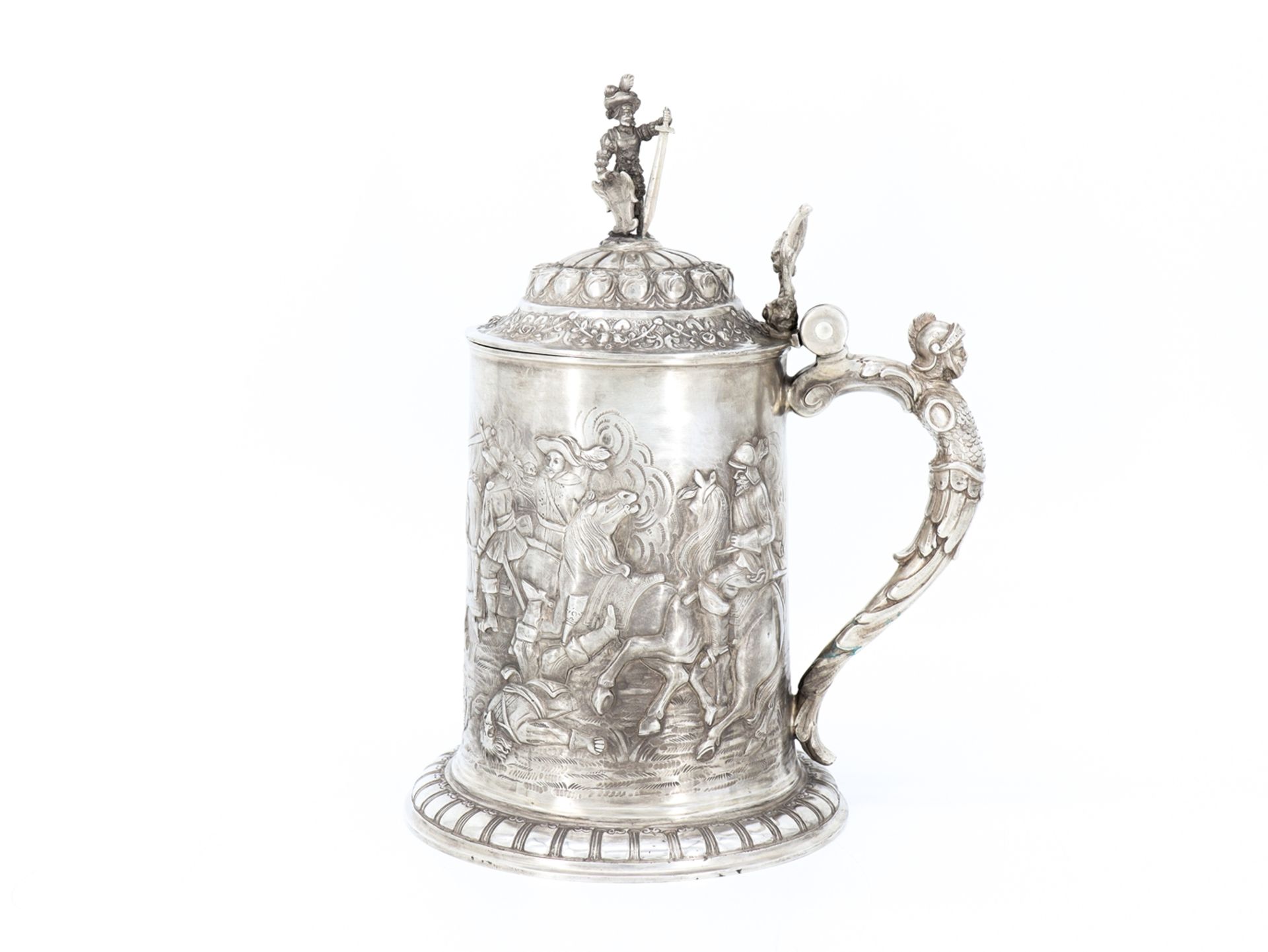 Large silver tankard 800 silver historicising battle scene, probably Hanau circa 1900 - Image 2 of 10