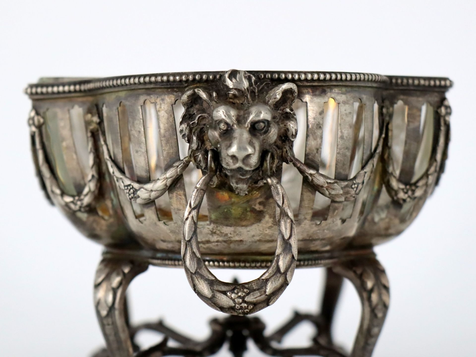 Large Lion's Head Handled Bowl 800 silver, Louis Werner Berlin, dated 1914.